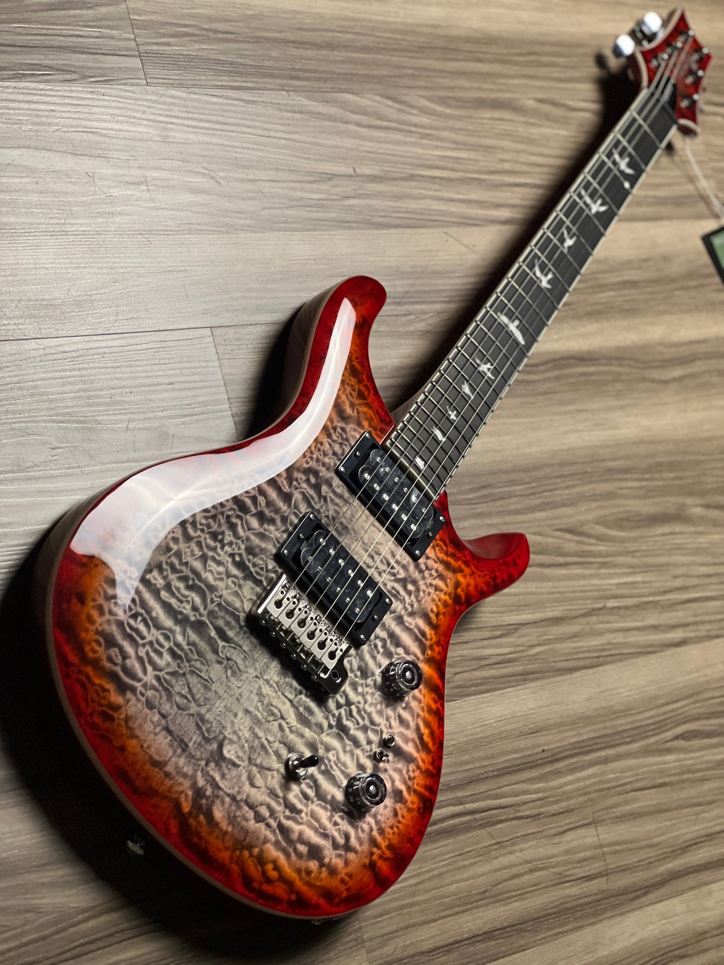 PRS SE Custom Quilt 24-08 in Charcoal Cherry Burst