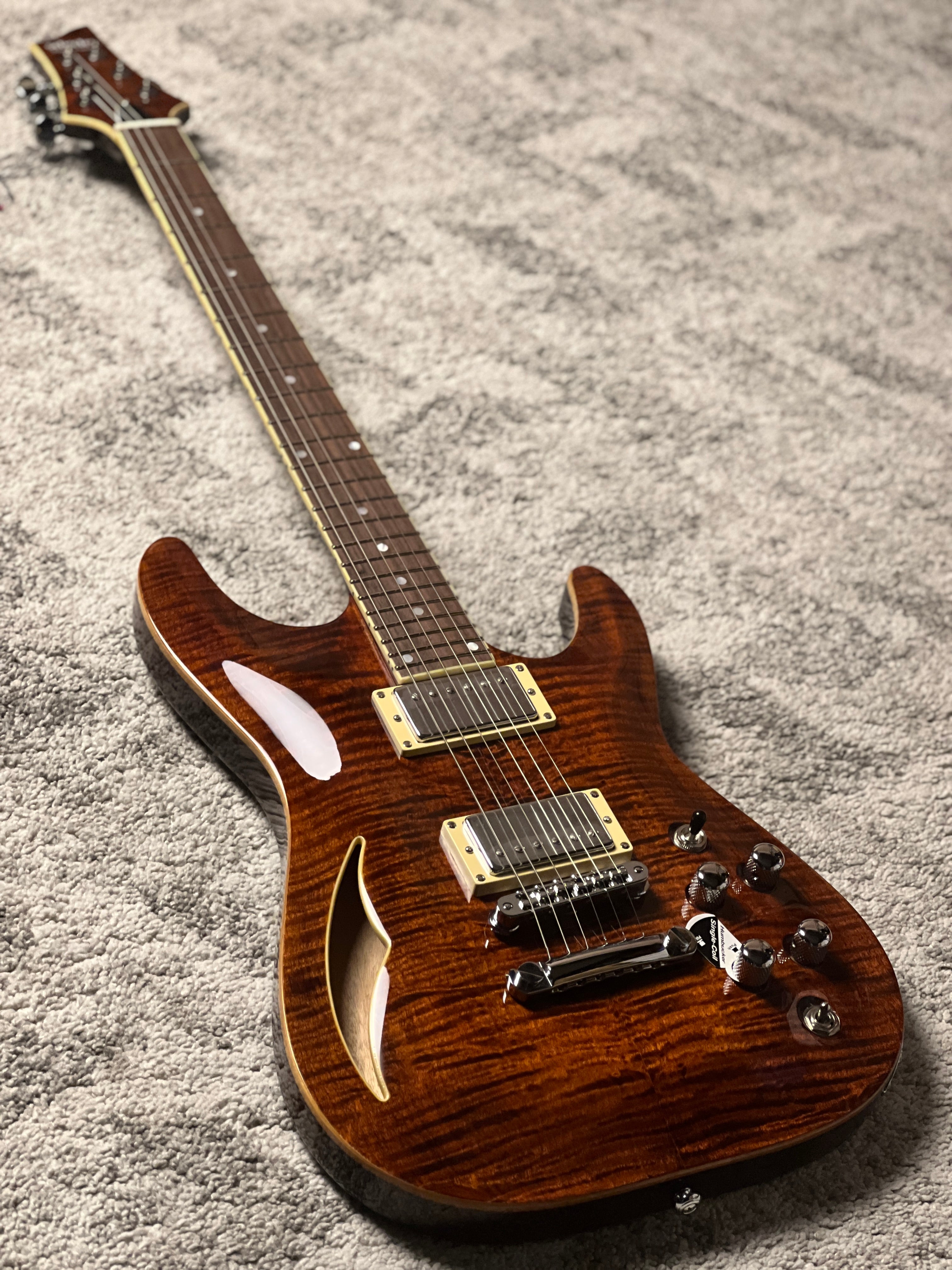 Schecter C-1 E/A Classic Cats Eye W23070499 – nafiriguitar.com