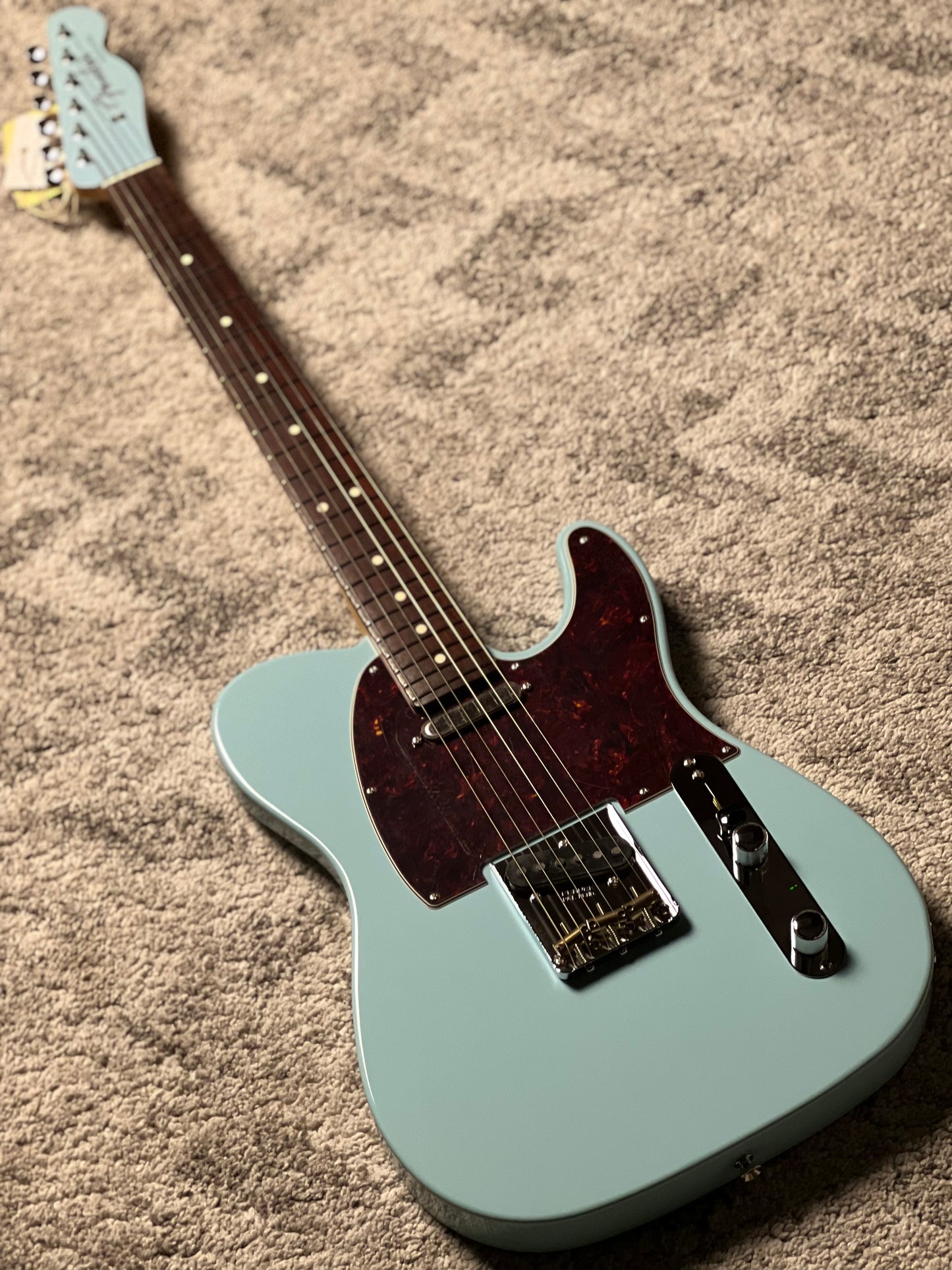 Fender FSR Collection Hybrid II Telecaster with RW FB in Daphne Blue JD23018075