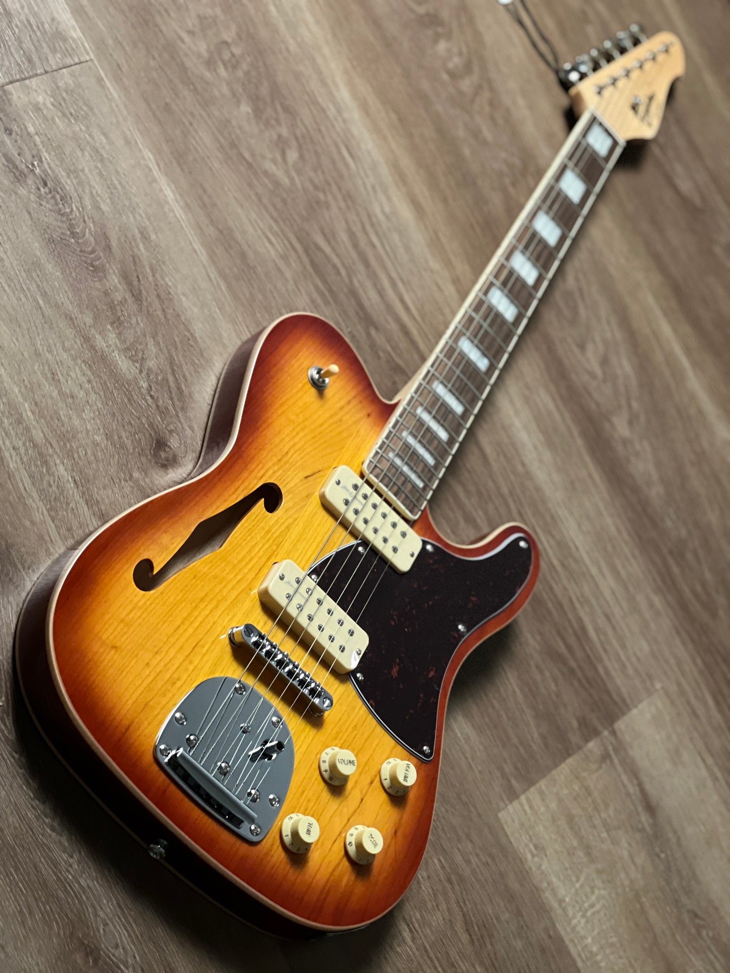 Revelation RFT DLX HB Thinline in Honey Burst