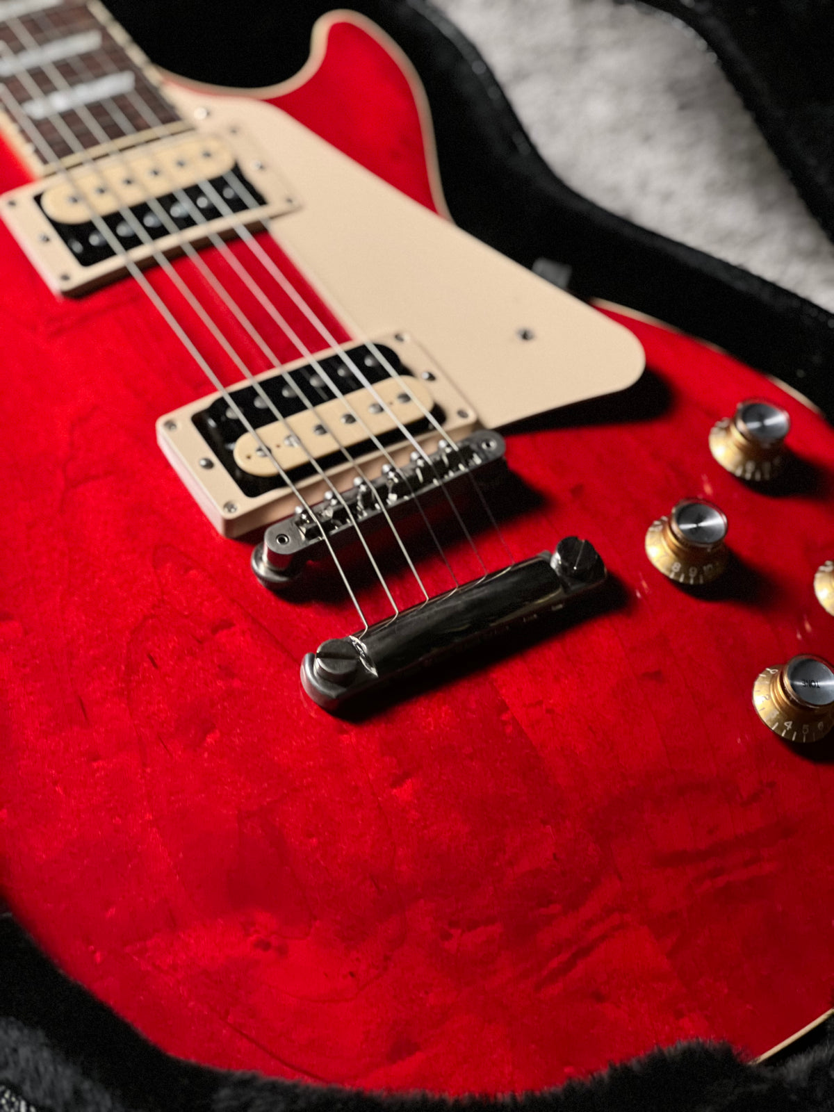 Gibson Les paul Classic in Translucent Cherry w/Case 216430070