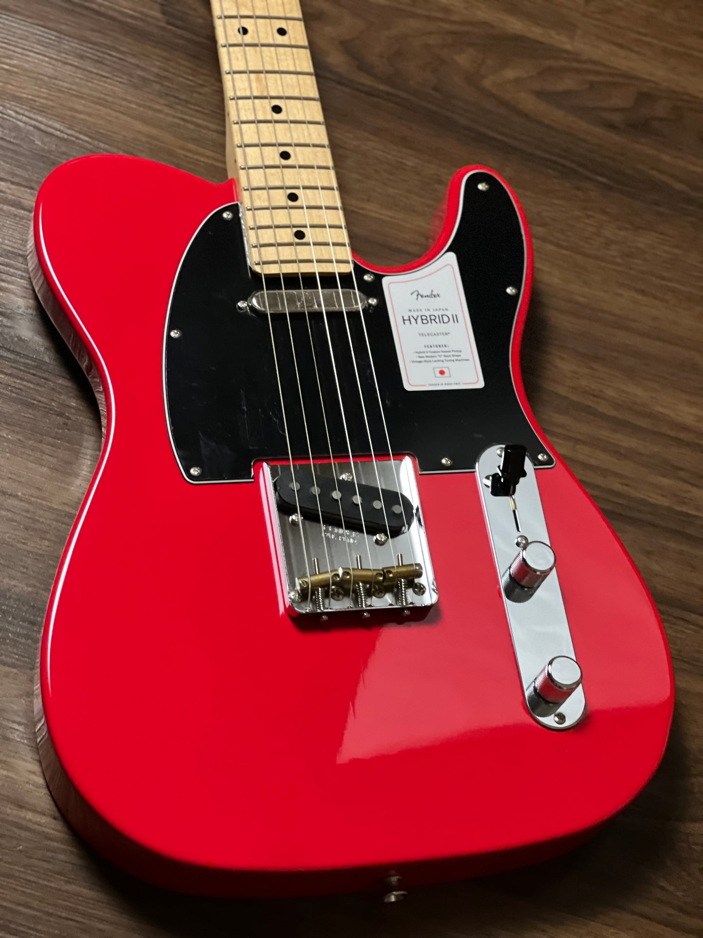 Fender Japan Hybrid II Telecaster พร้อม Maple FB สี Modena Red