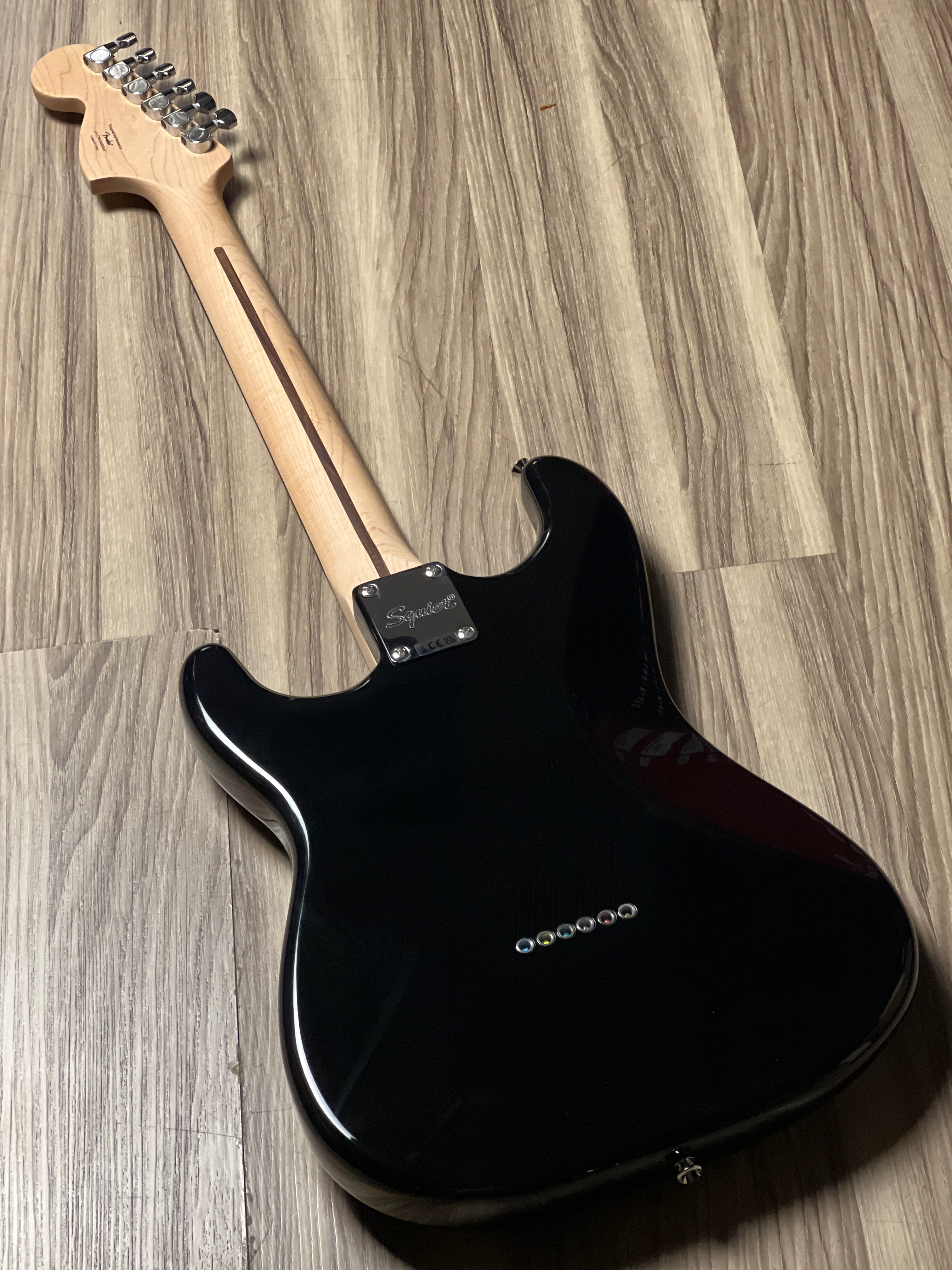 Squier FSR Affinity Series Stratocaster H HT with Laurel FB in