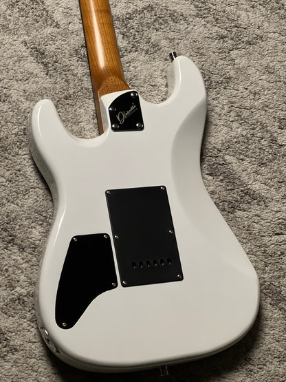 Dhatarattha Custom DST HH Quilt in Mint Green with Rosewood FB