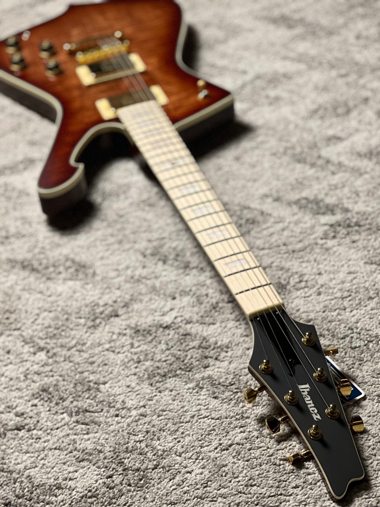 Ibanez Iceman IC420MFM-CML w/IC Bag in Caramel Burst Low Gloss