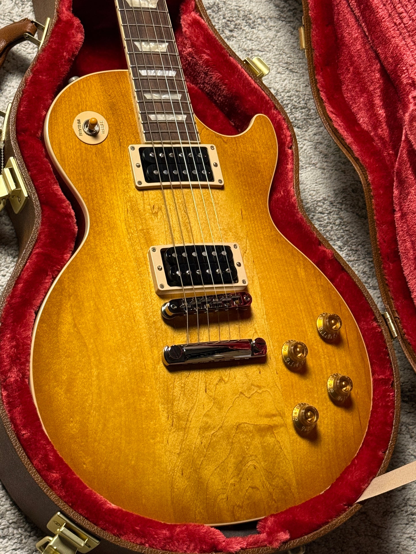 Gibson Slash "Jessica" Les Paul Standard in Honey Burst with Red Back 211640154