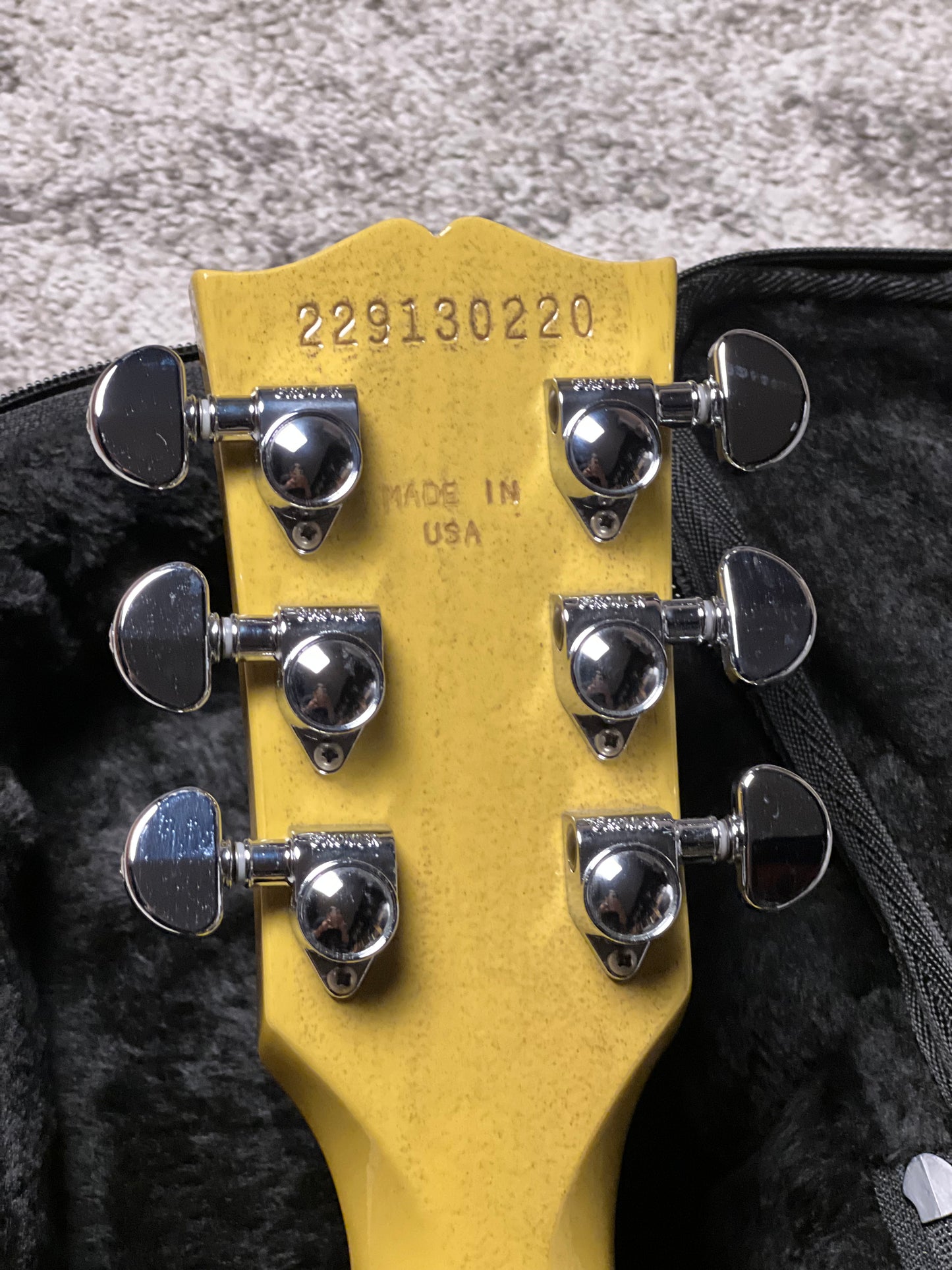 Gibson SG Standard in TV Yellow w/Gigbag 229130220