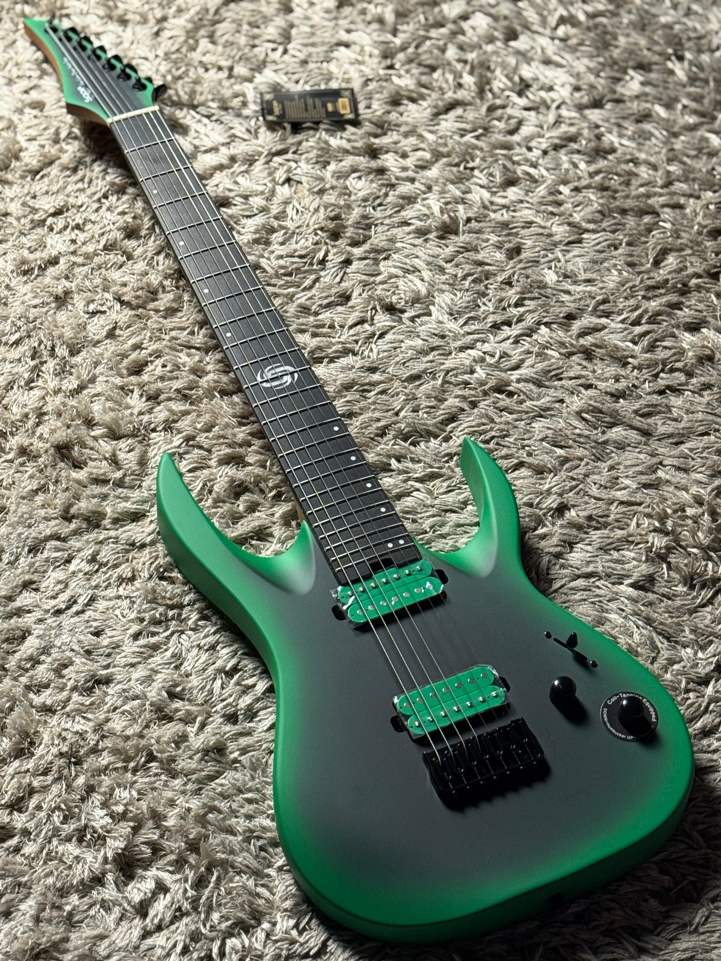 SQOE SEIB7S 7 String in Satin Neon Green