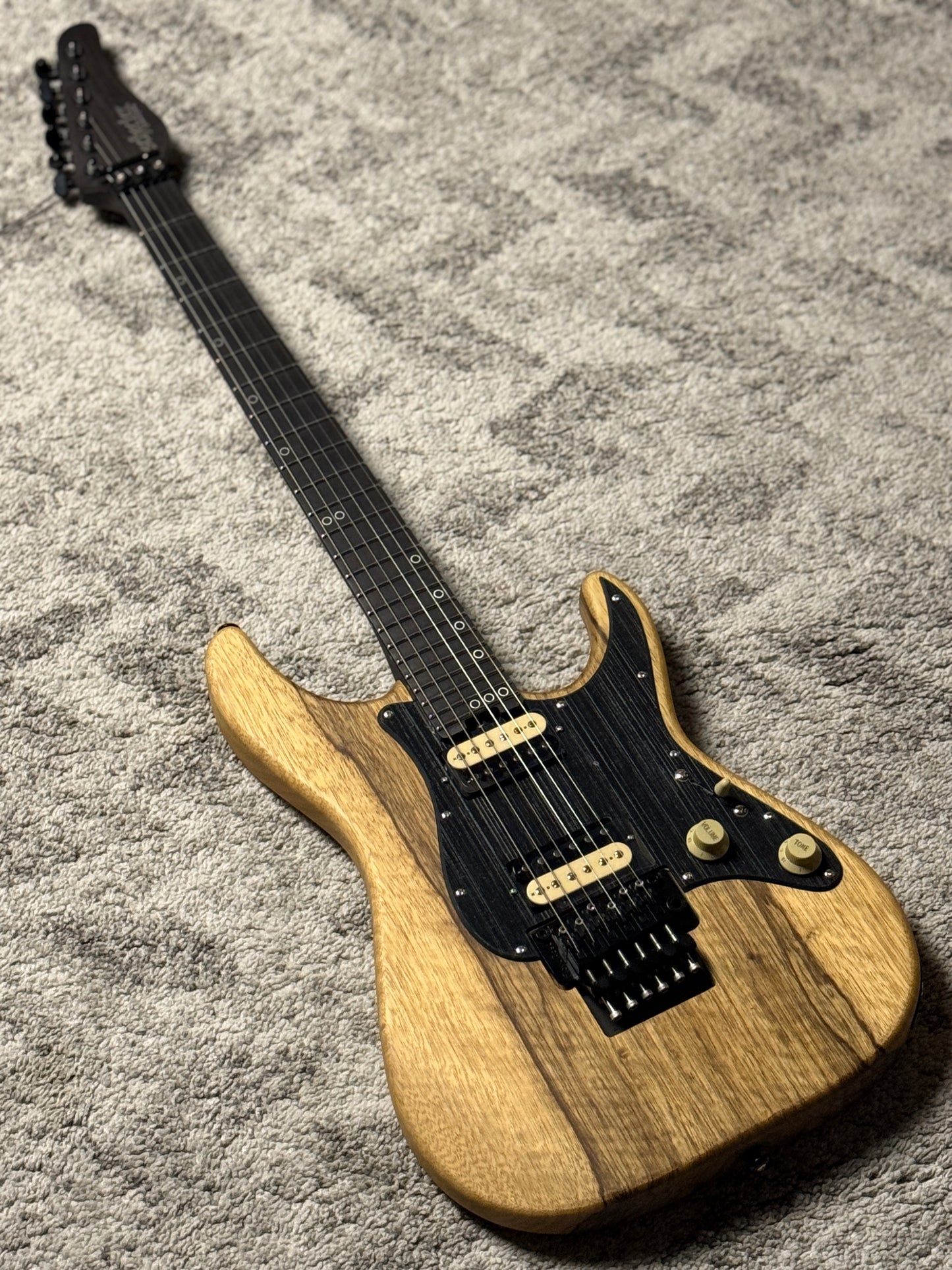 Schecter Sun Valley Super Shredder Exotic in Black Limba W26010858