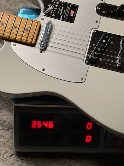 Fender American Ultra II Telecaster with Maple FB in Avalanche US24063338