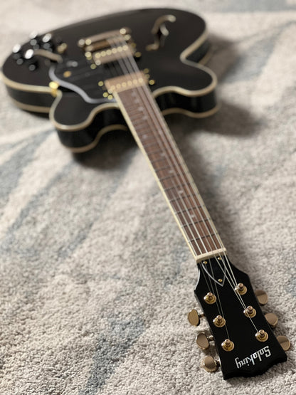 Soloking SH-335 Heritage in Ebony Black with Gold Hardware