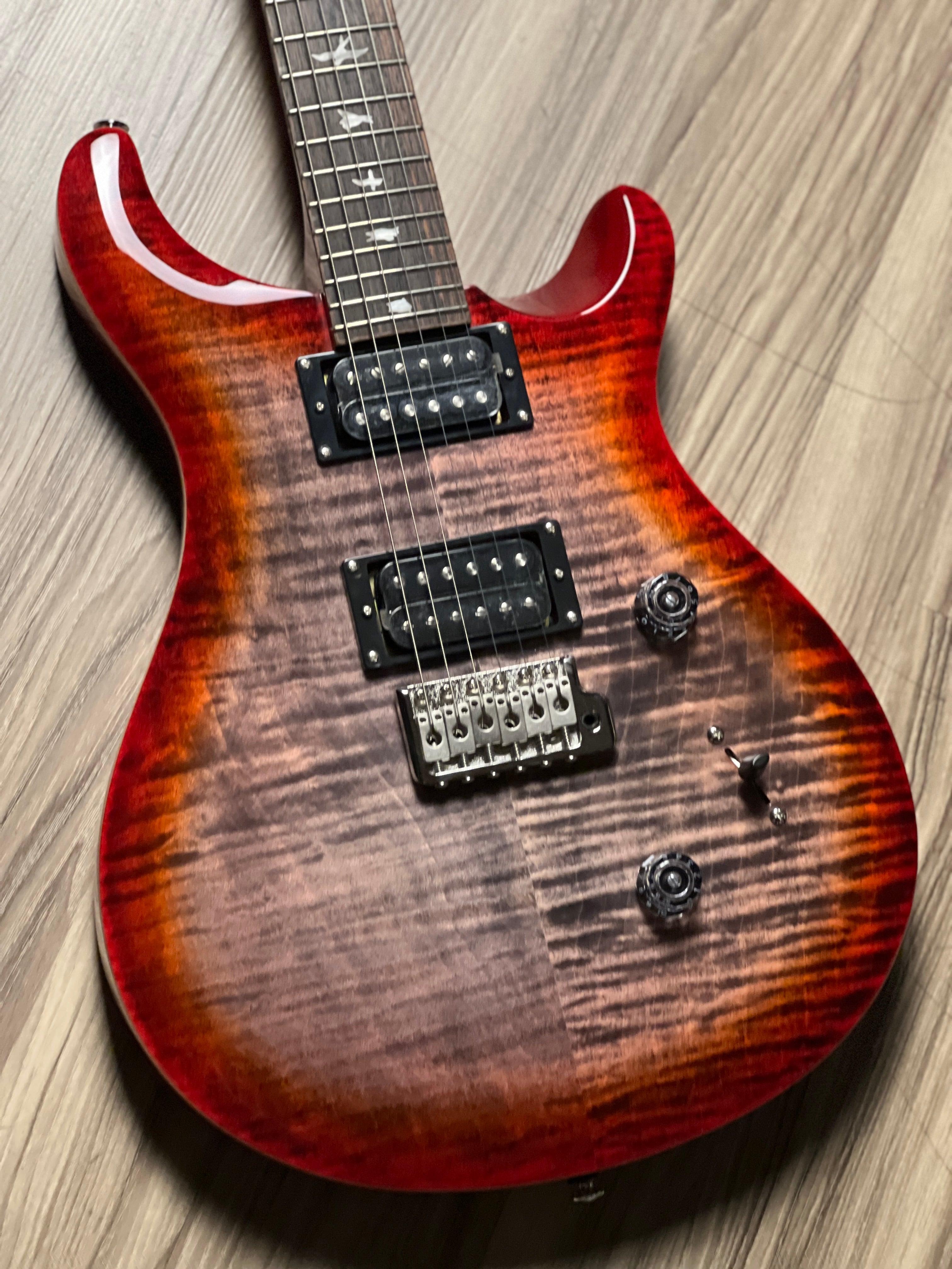 【美品・動作確認】PRS SE Custom24 FireRed Burst PRS SE Custom 24 Electric Guitar - Fire Red Burst | Sweetwater