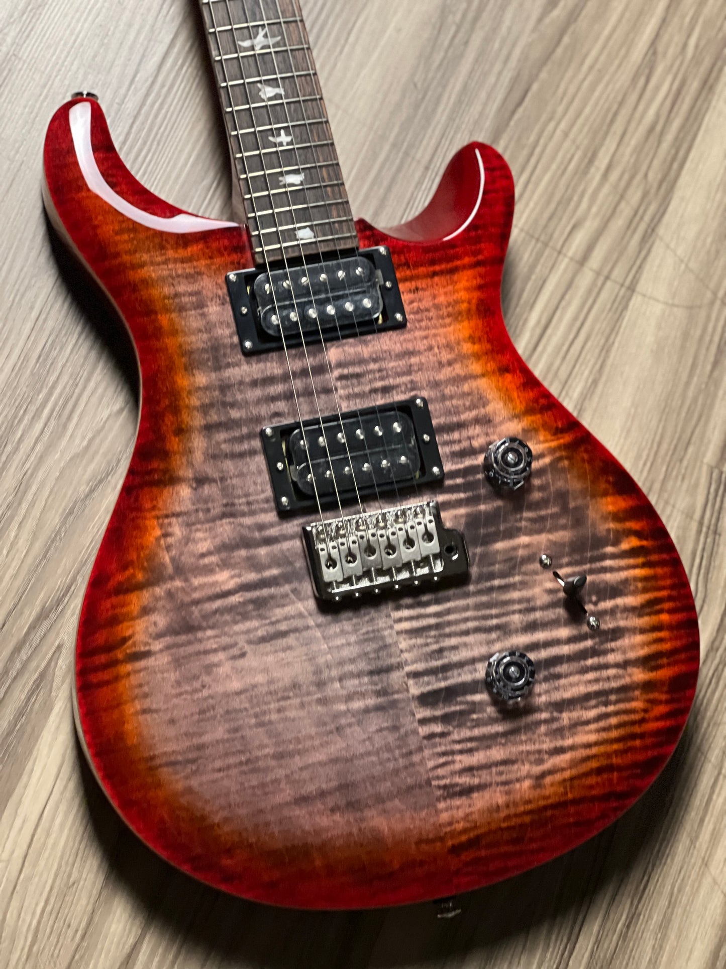 PRS SE Custom 24 Flame in Charcoal Cherry Burst