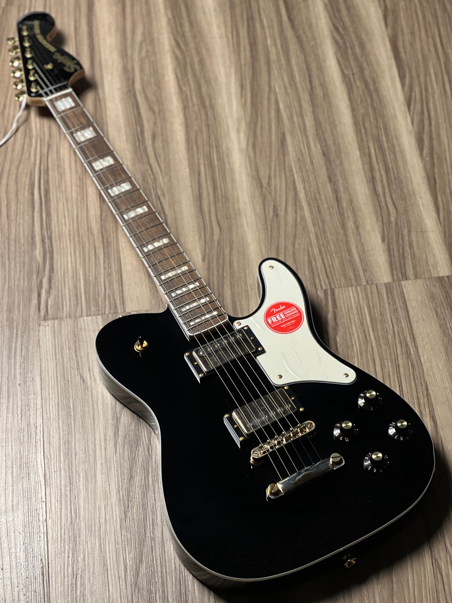 Squier Limited Edition Paranormal Troublemaker Telecaster Deluxe with Laurel FB in Black