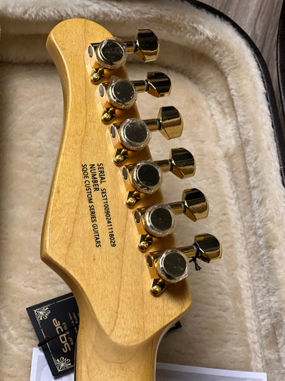 SQOE SEST1009 HSS Custom Shop Series in Black Beauty Gold Hardware Limited Edition with Hardshell Case