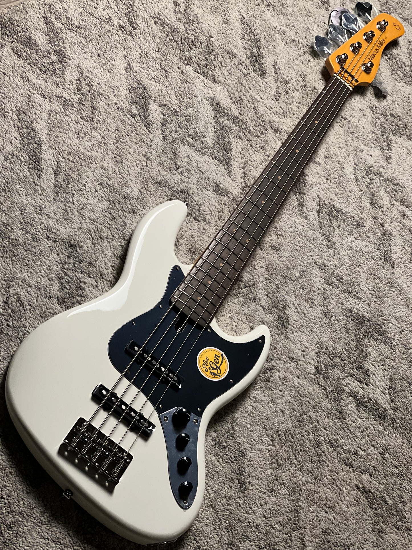 Sire Marcus Miller V3-5 New Gen Electric Bass Guitar in Antique White