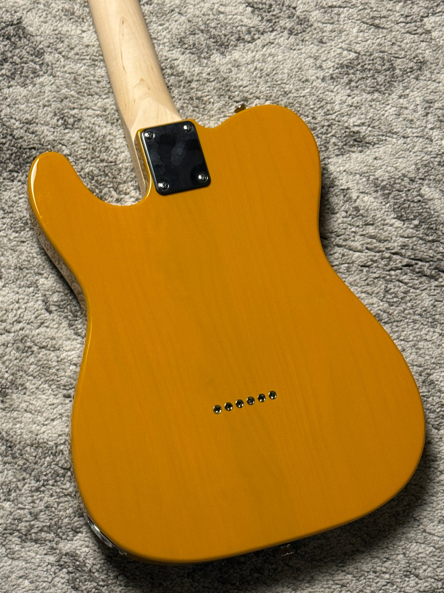 SLX Raven Classic Essentials 22 with Maple FB in Butterscotch Blonde