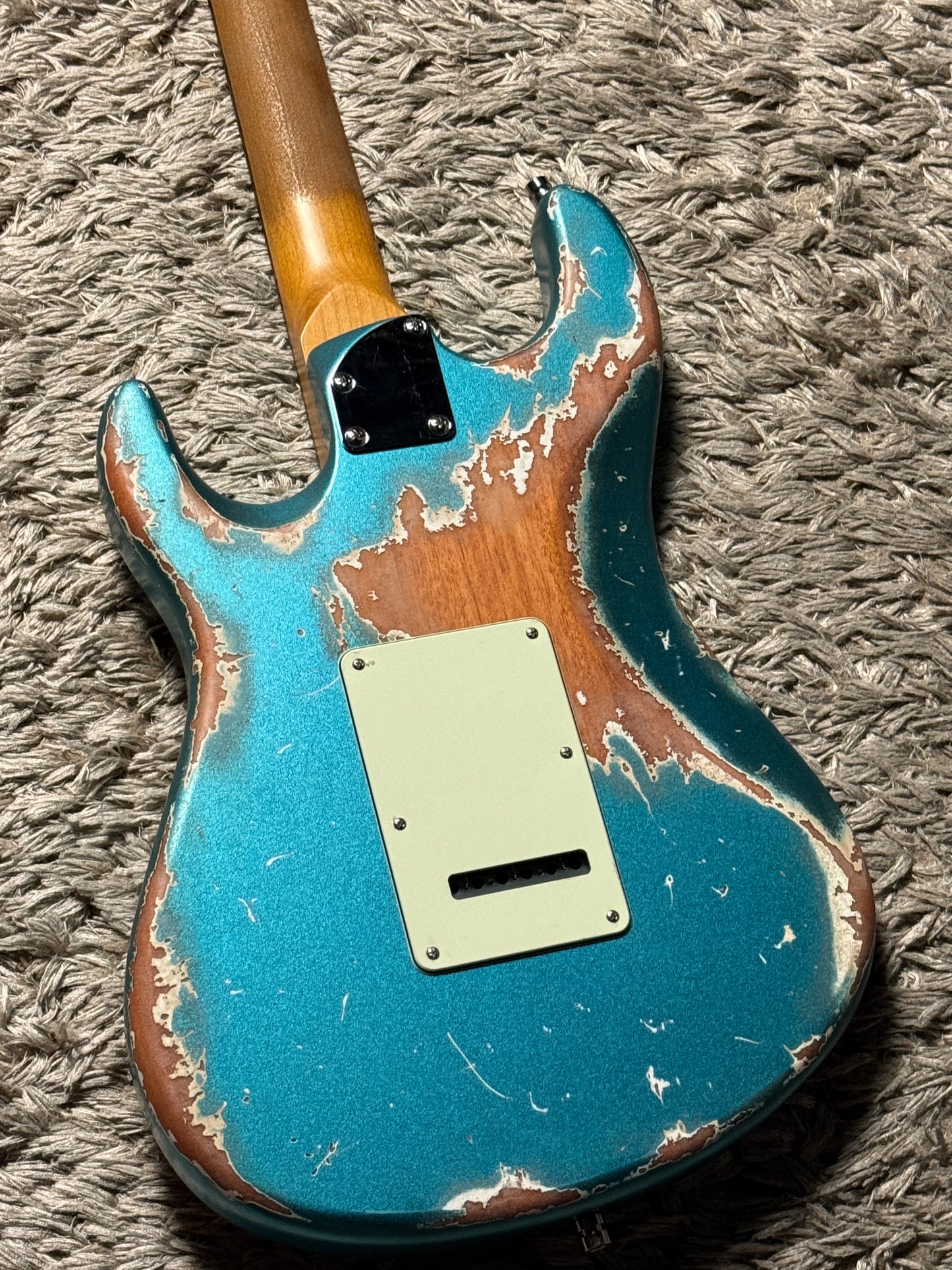 Dhatarattha Performance DST HSS in Ocean Turquoise with RW FB and Nitrocellulose Lacquer Relic