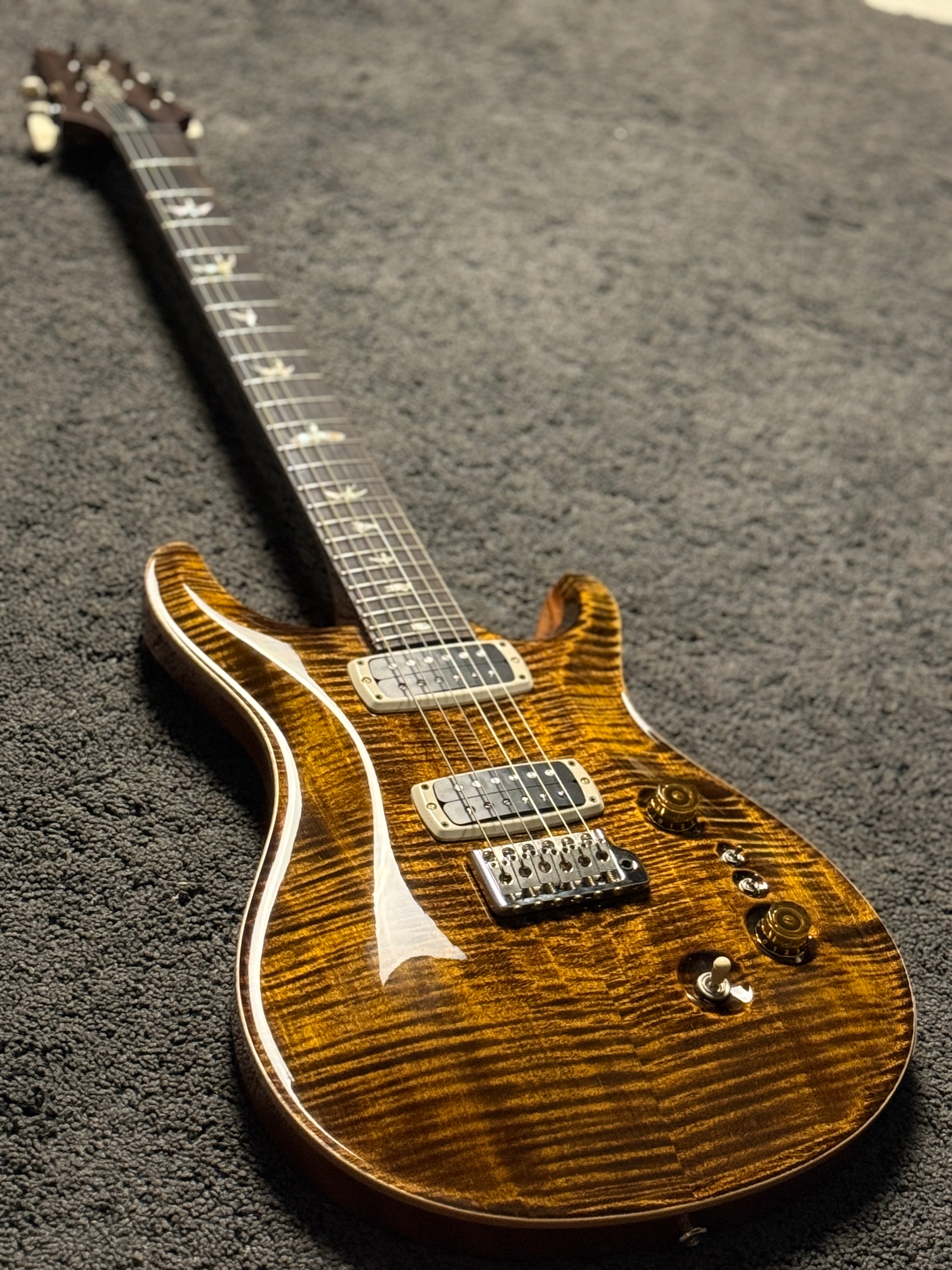 PRS Custom 24-08 2024 in Yellow Tiger 0380048 – nafiriguitar.com
