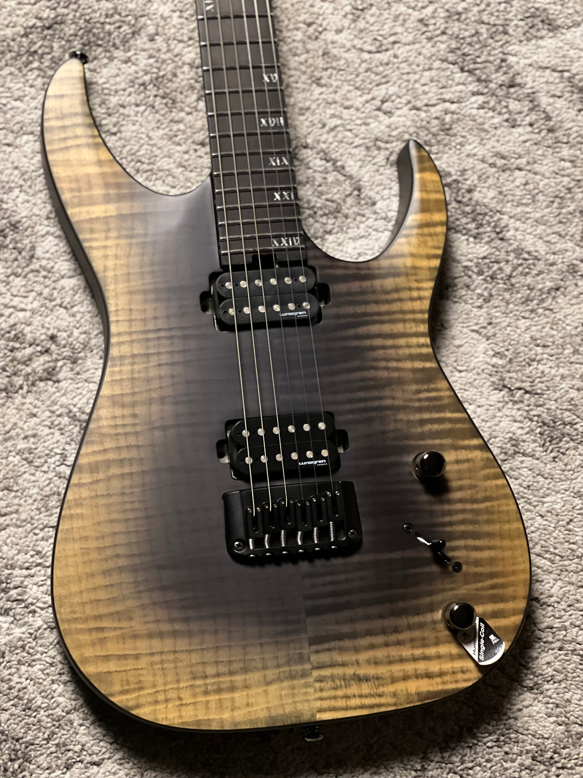 Schecter Banshee Mach-6 in Fallout Burst