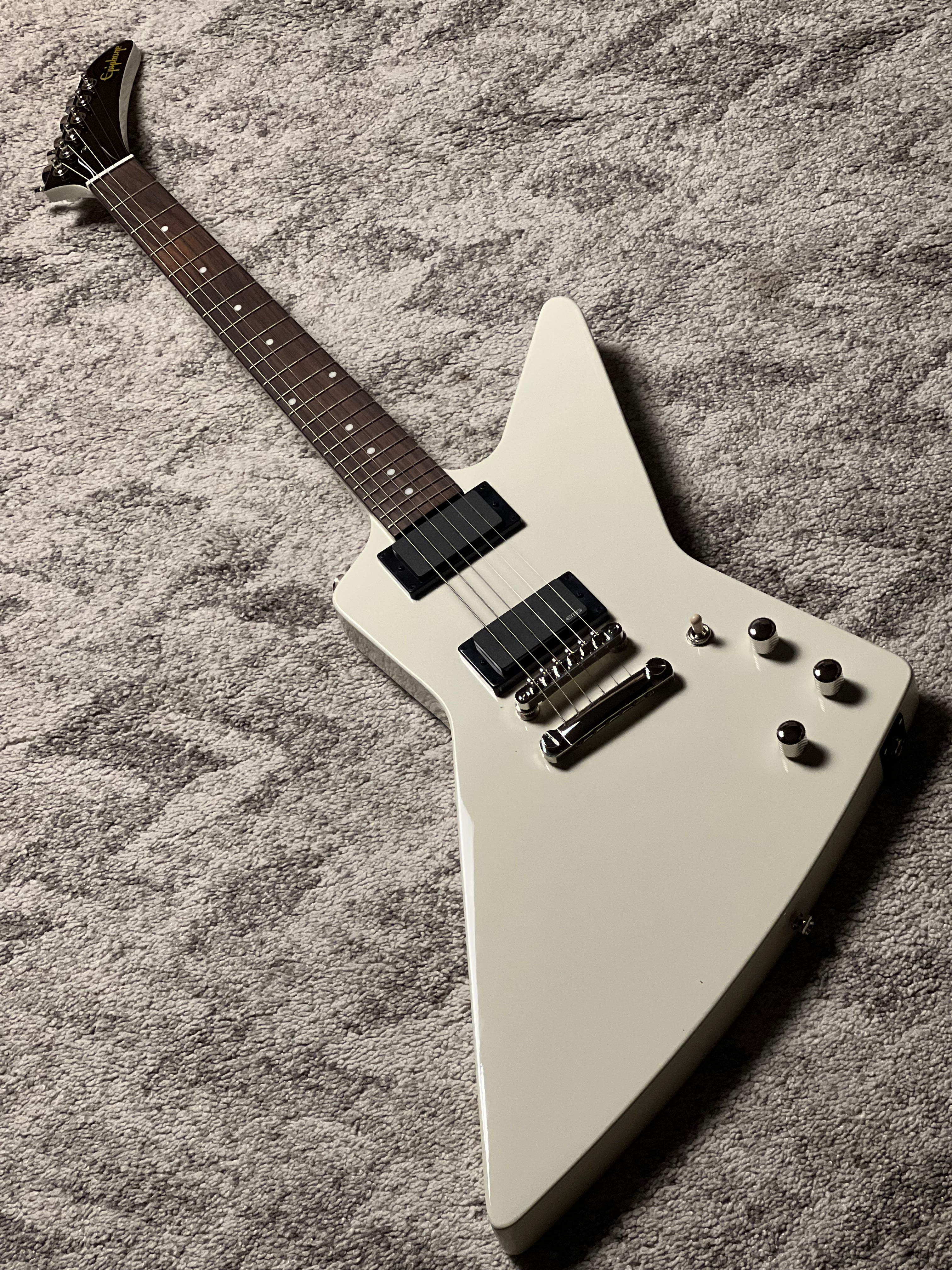 Epiphone Explorer 80s EMG in Classic White – nafiriguitar.com