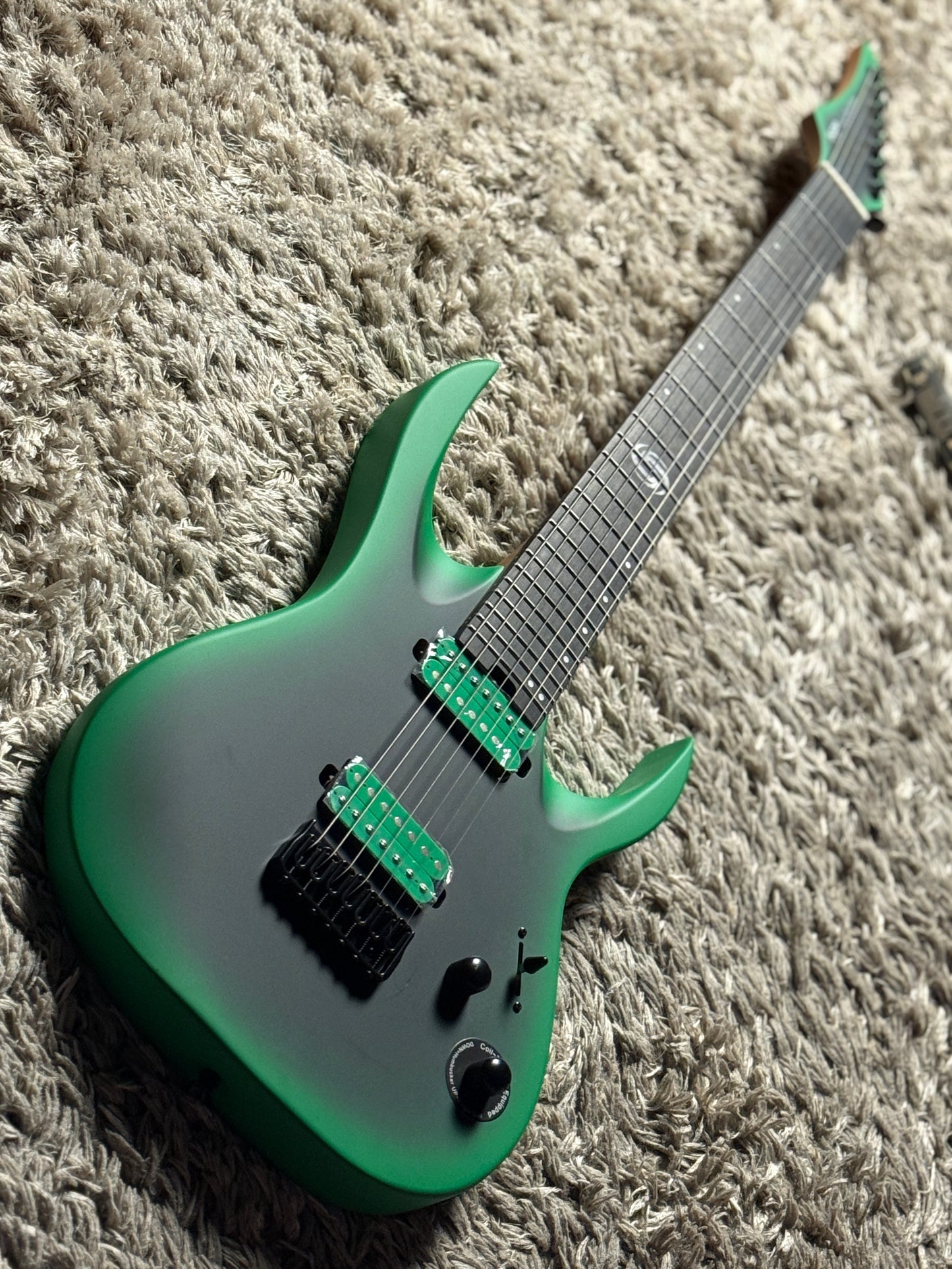 SQOE SEIB7S 7 String in Satin Neon Green