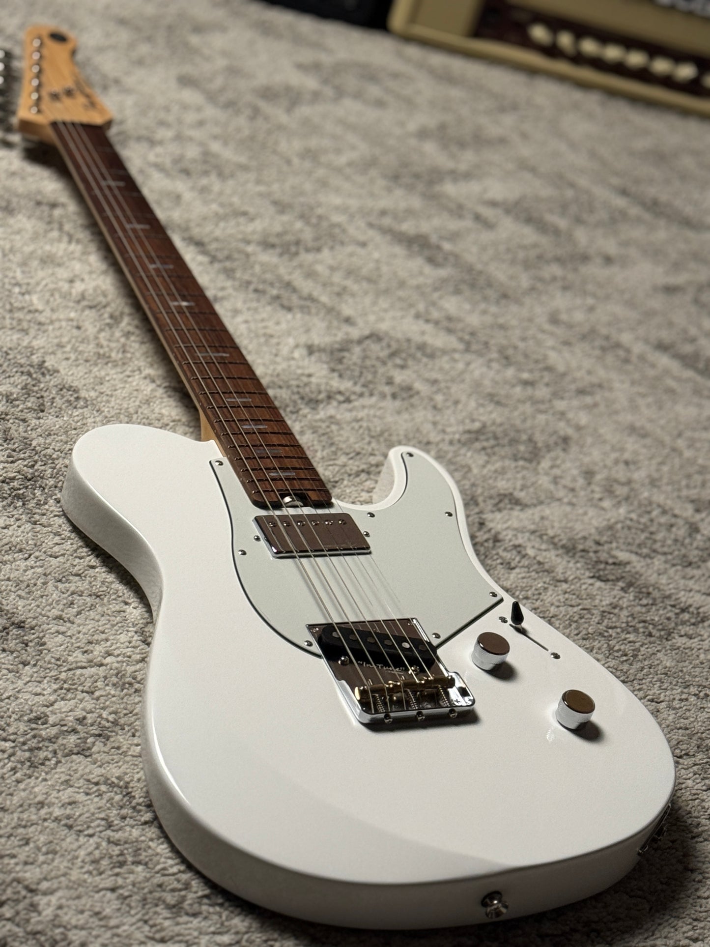 Yamaha PACS+11S Pacifica Standard Plus in Shell White with Rosewood Fingerboard