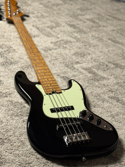 SQOE SJB650 Roasted Maple Series 5 String Bass in Black (B STOCK)