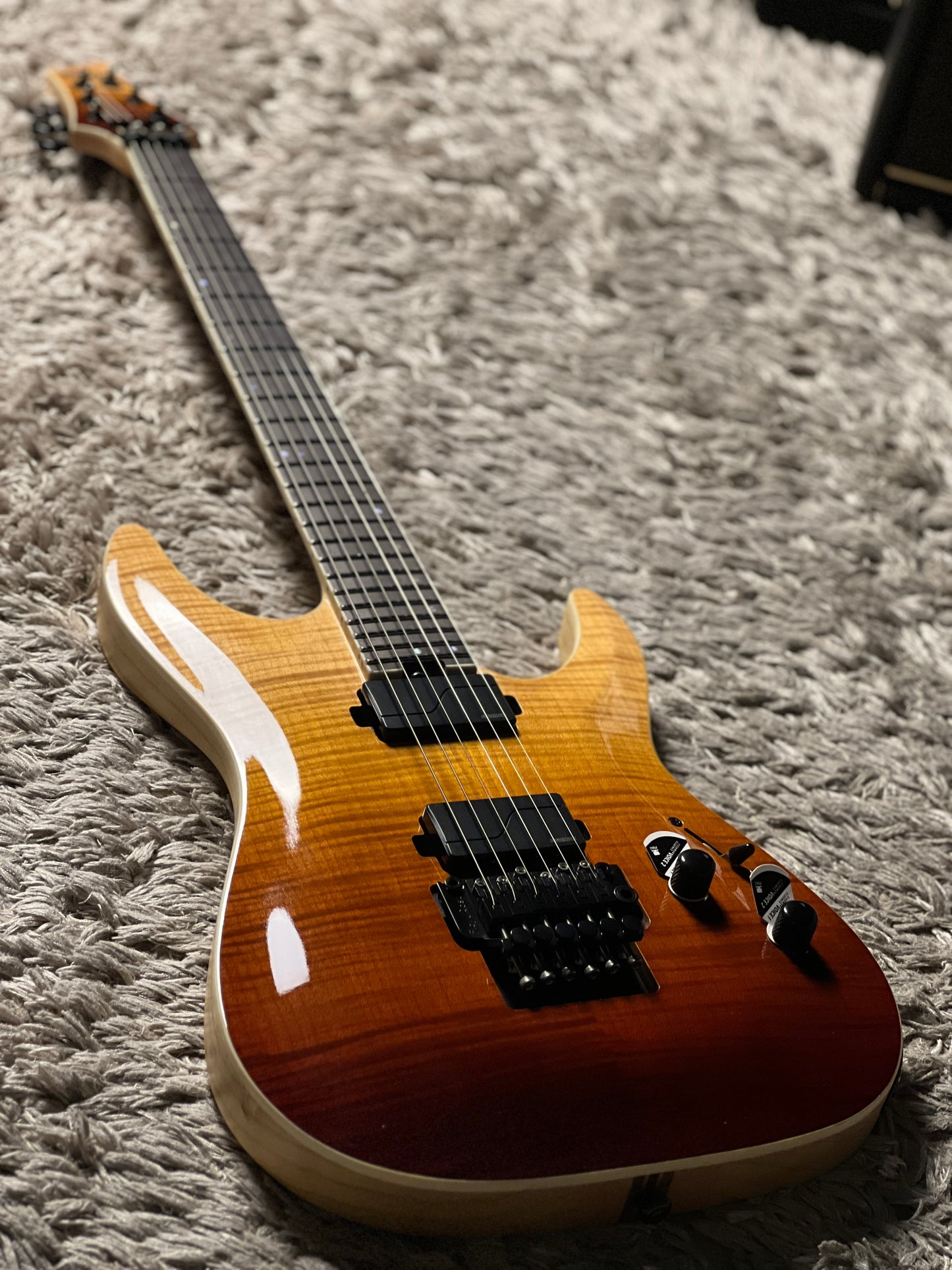 Schecter C-1 FR SLS Elite in Antique Fade Burst