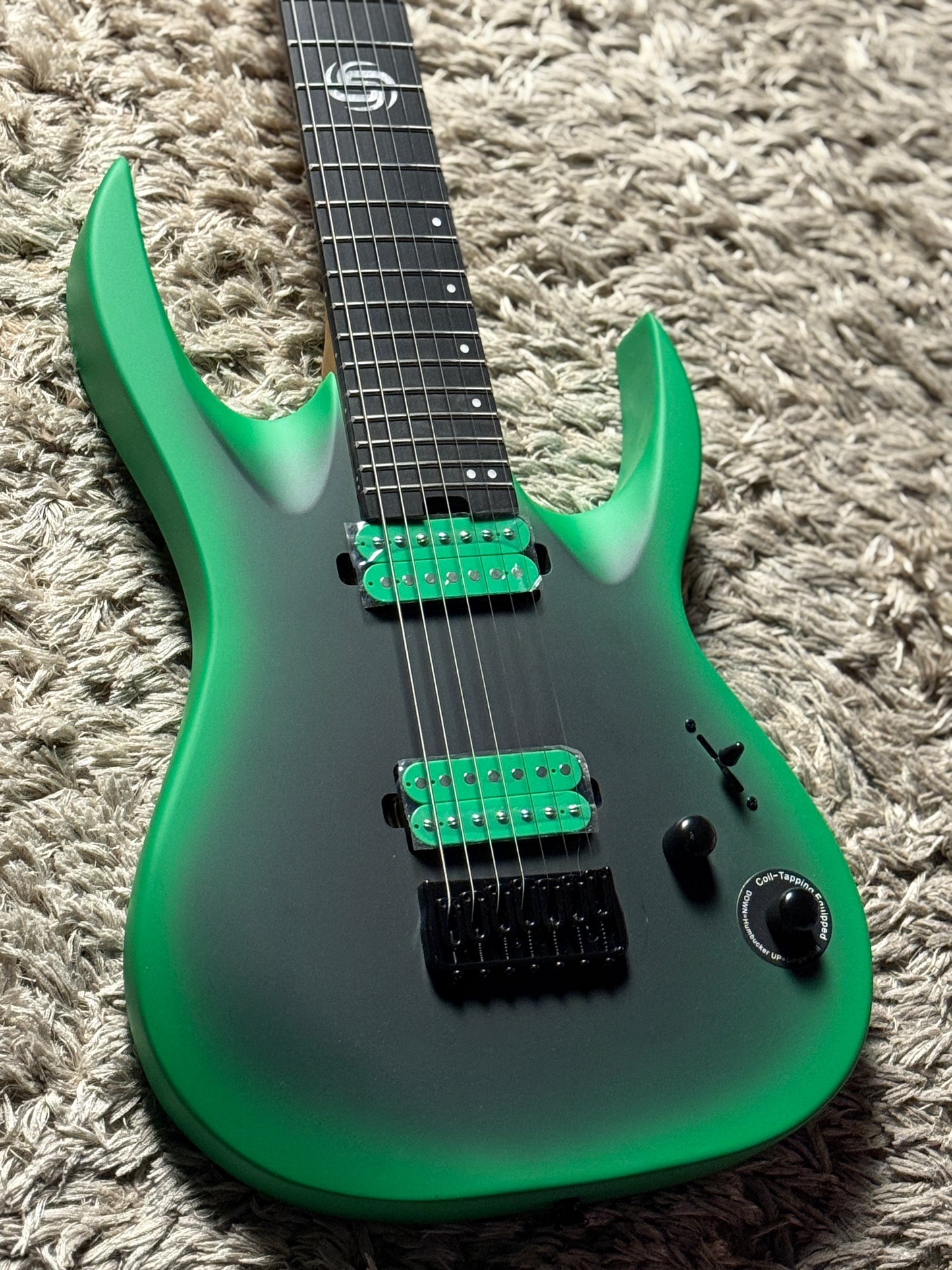 SQOE SEIB7S 7 String in Satin Neon Green