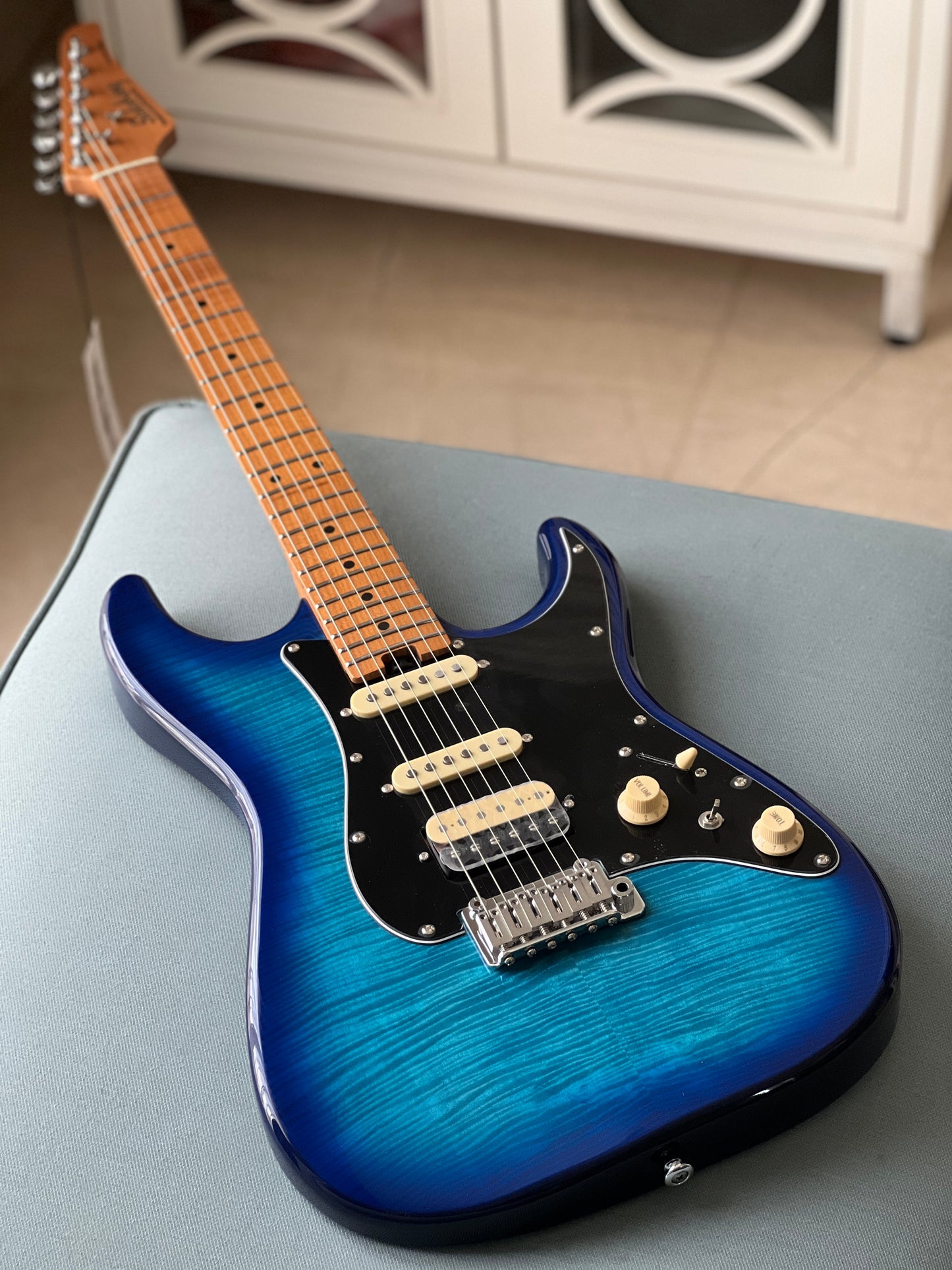 Soloking MS-1 Classic MKII ใน Blue Burst พร้อม 5A Flame Top Nafiri Special Run 