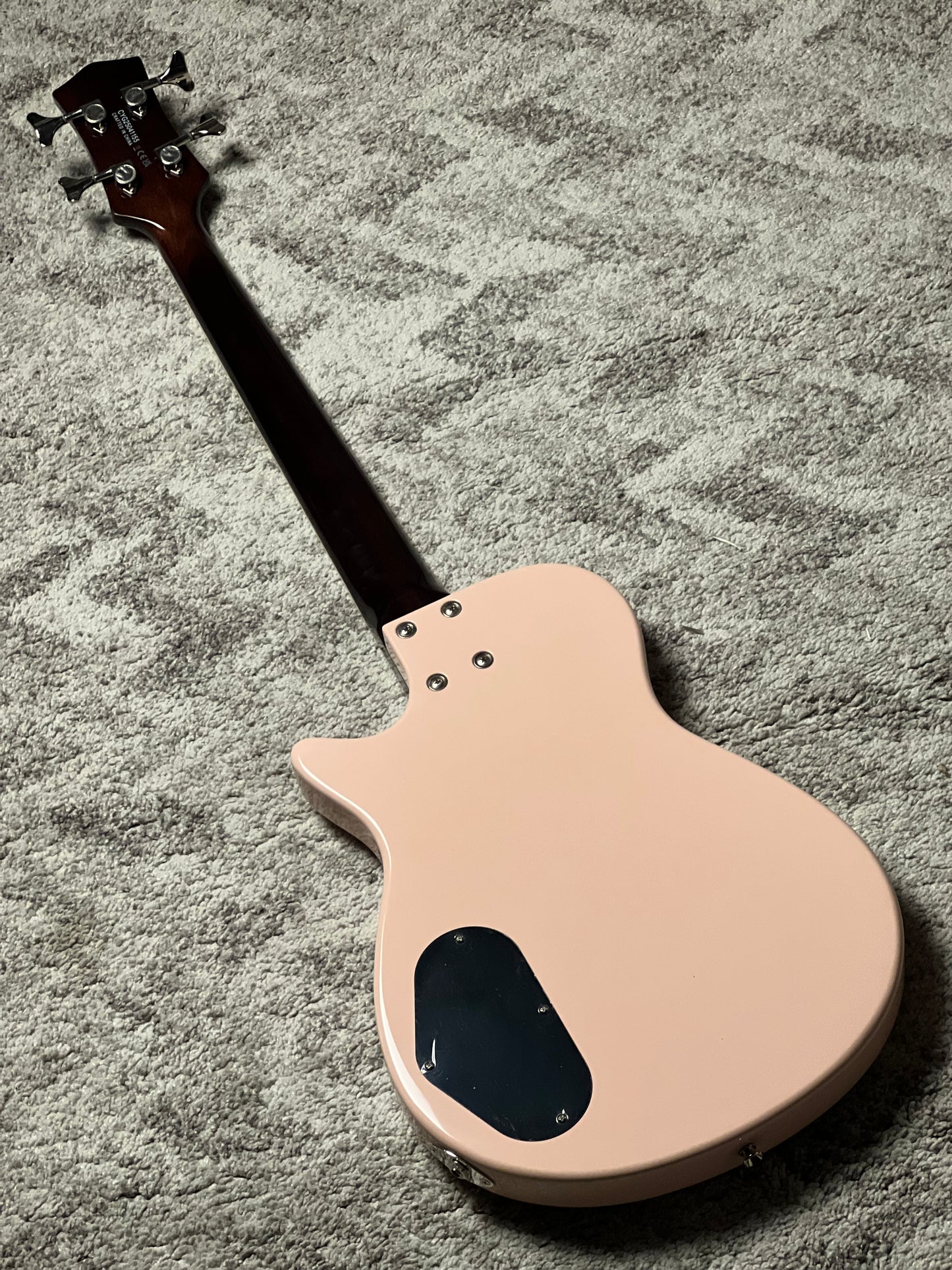 Gretsch Streamliner Jet Club Bass Single-Cut with Laurel FB in Shell Pink