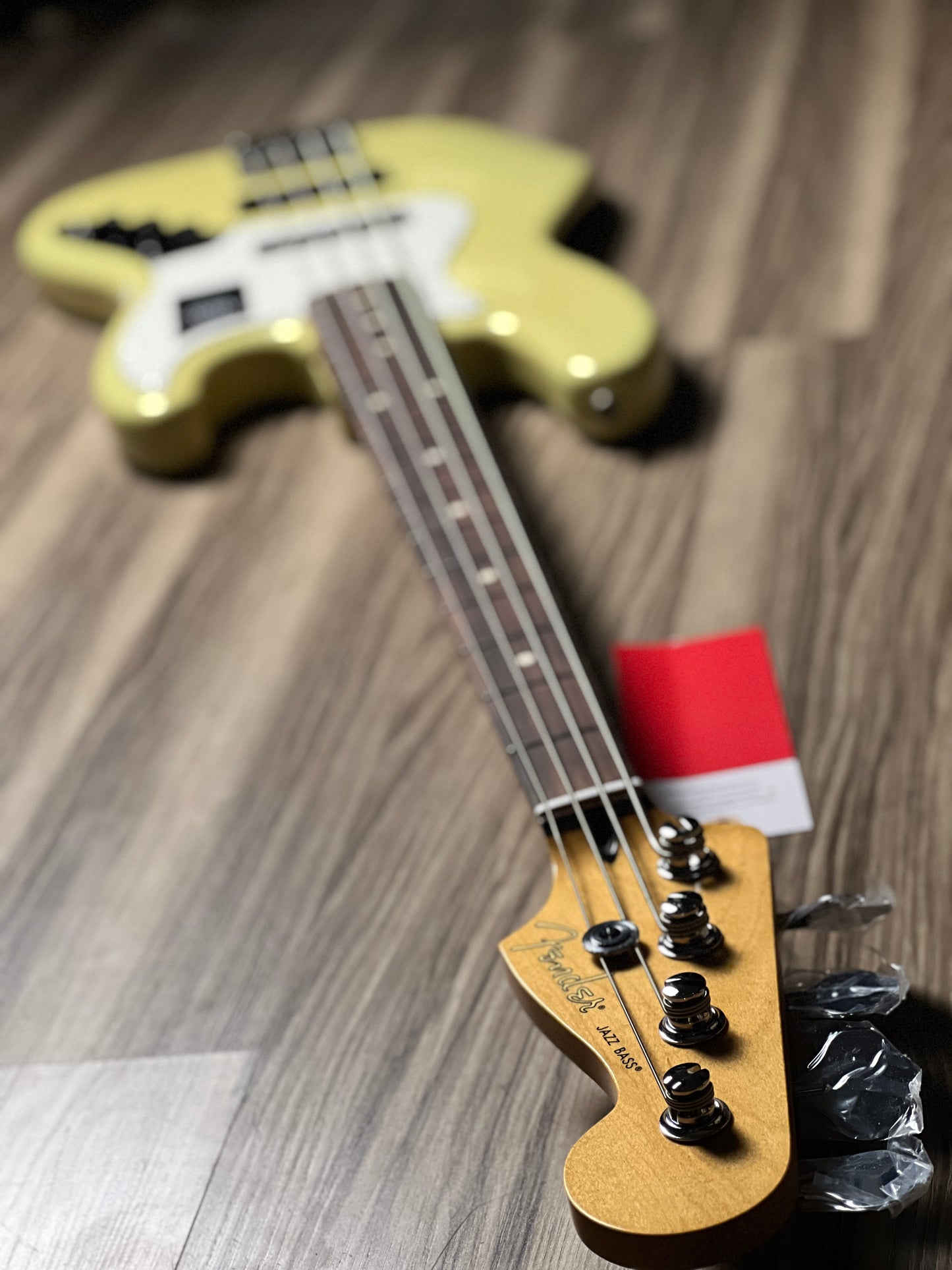 Fender Player II Jazz Bass With RW FB In Hialeah Yellow