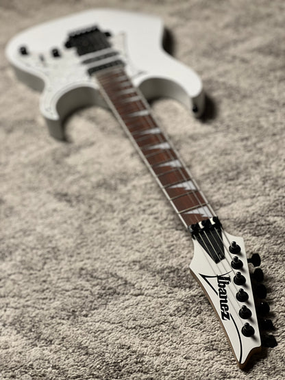 Ibanez RG450DXB-WH Electric Guitar in White I260802054 (USED)