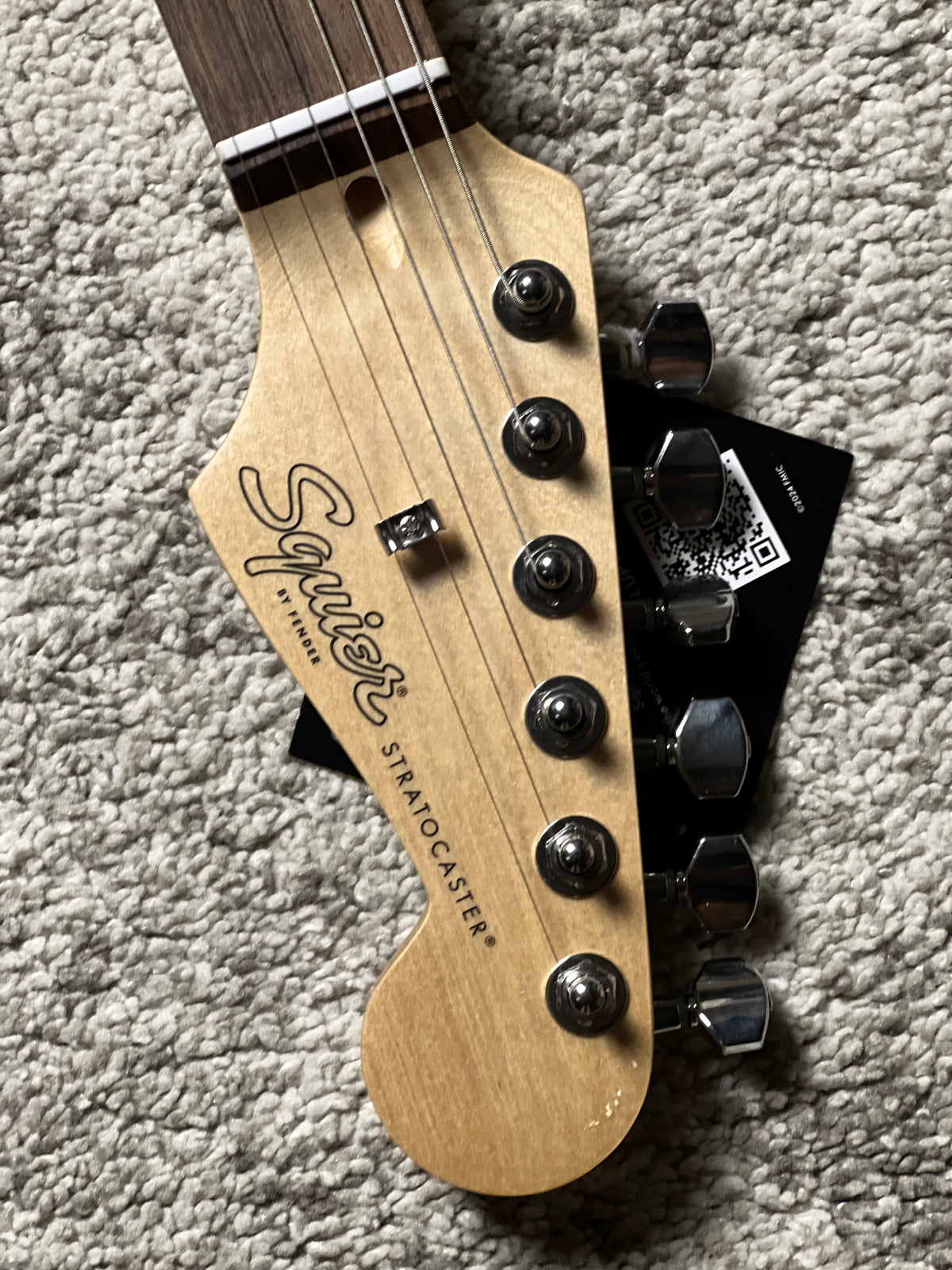 Squier Debut Series Stratocaster with Laurel FB in Sea Foam Green