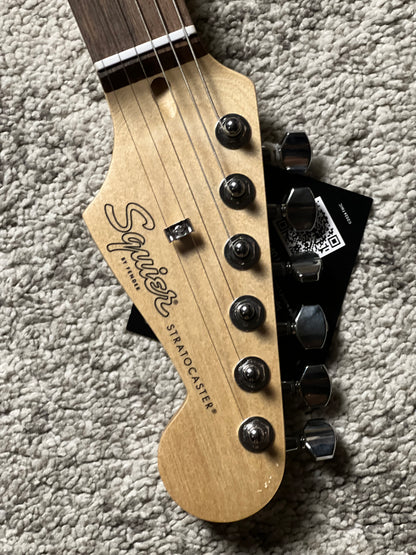 Squier Debut Series Stratocaster with Laurel FB in Sea Foam Green