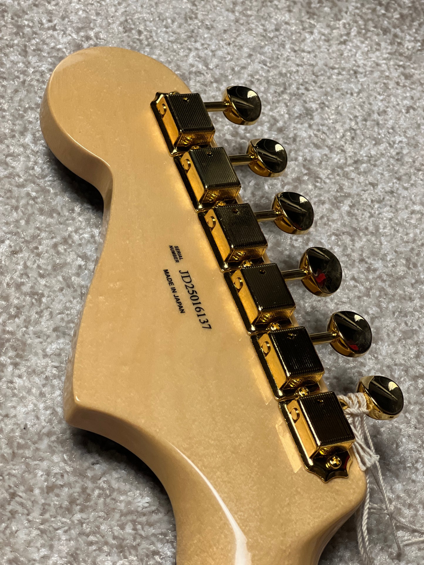 Fender Japan Traditional 2025 Collection 60s Jazzmaster with RW FB in Black Pearl JD25016137