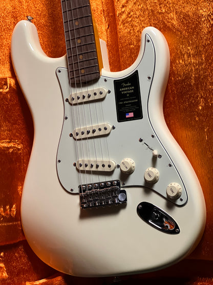 Fender American Vintage II 61 Stratocaster with Rosewood FB in Olympic White V2444963