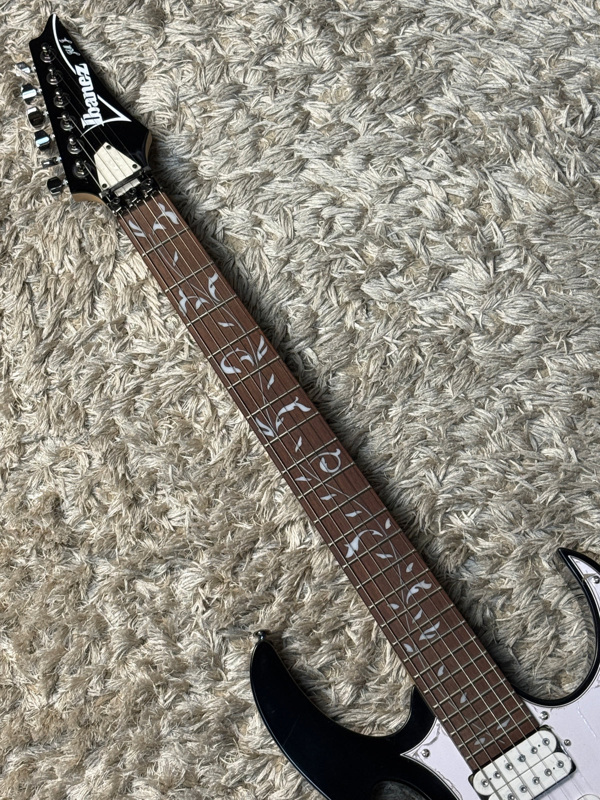 Ibanez Steve Vai JEM-JR in Black I260815026 (USED)