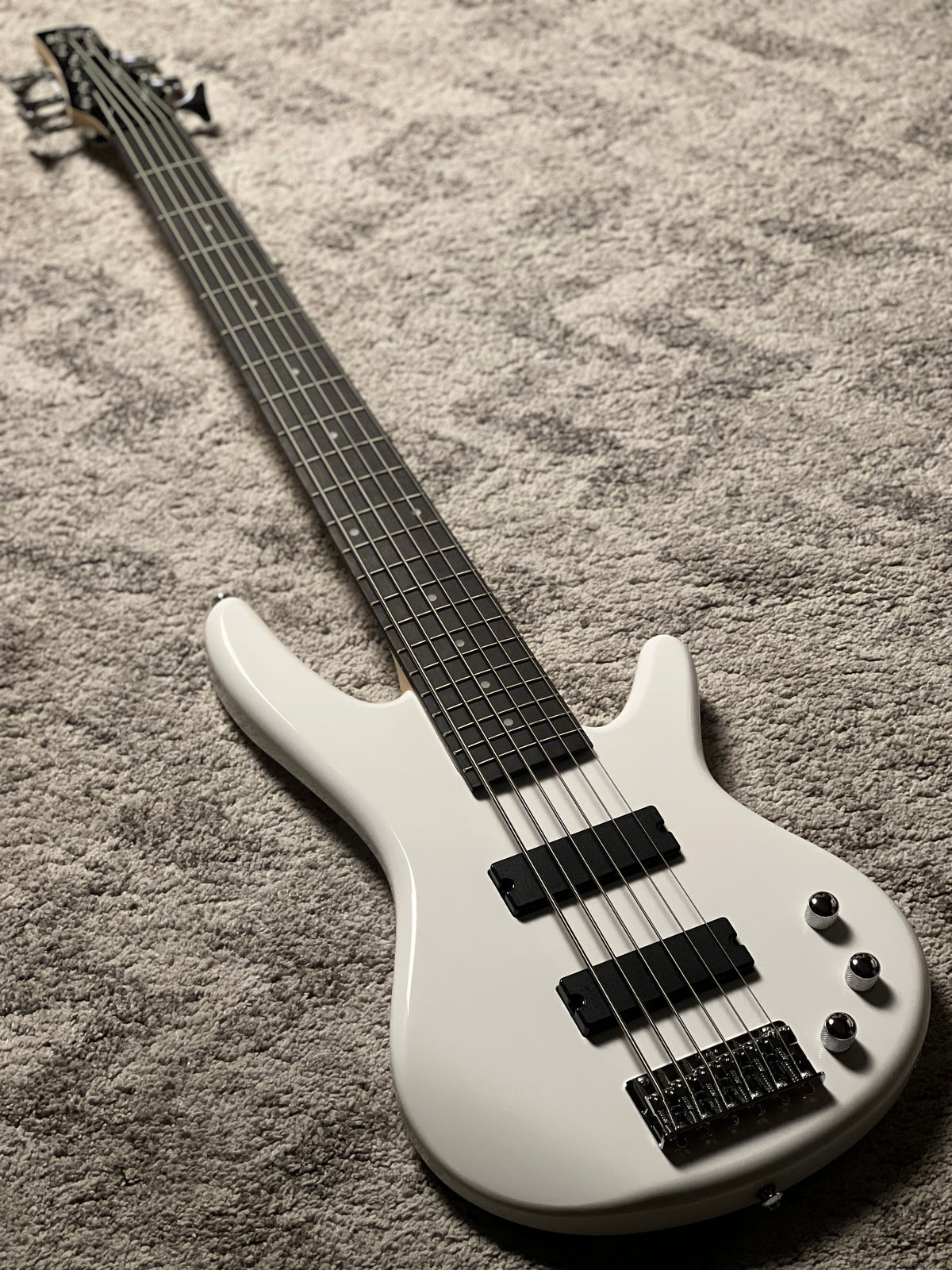 Ibanez GSR186-PW Gio 6-String Bass in Pearl White