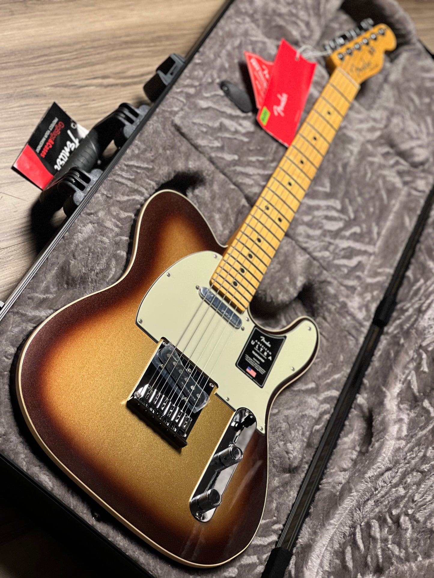 Fender American Ultra Telecaster พร้อม Maple FB สี Mocha Burst