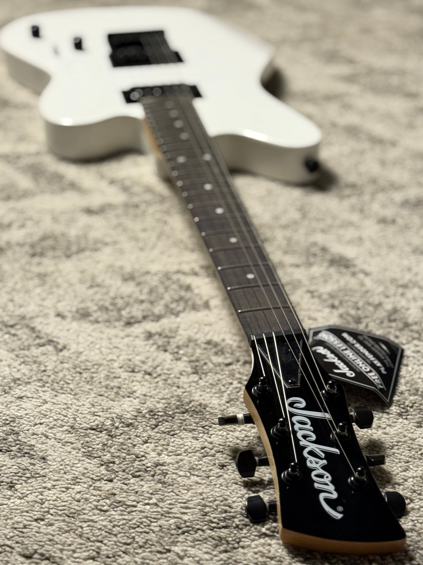 Jackson JS Series Surfcaster JS22 HT in Snow White