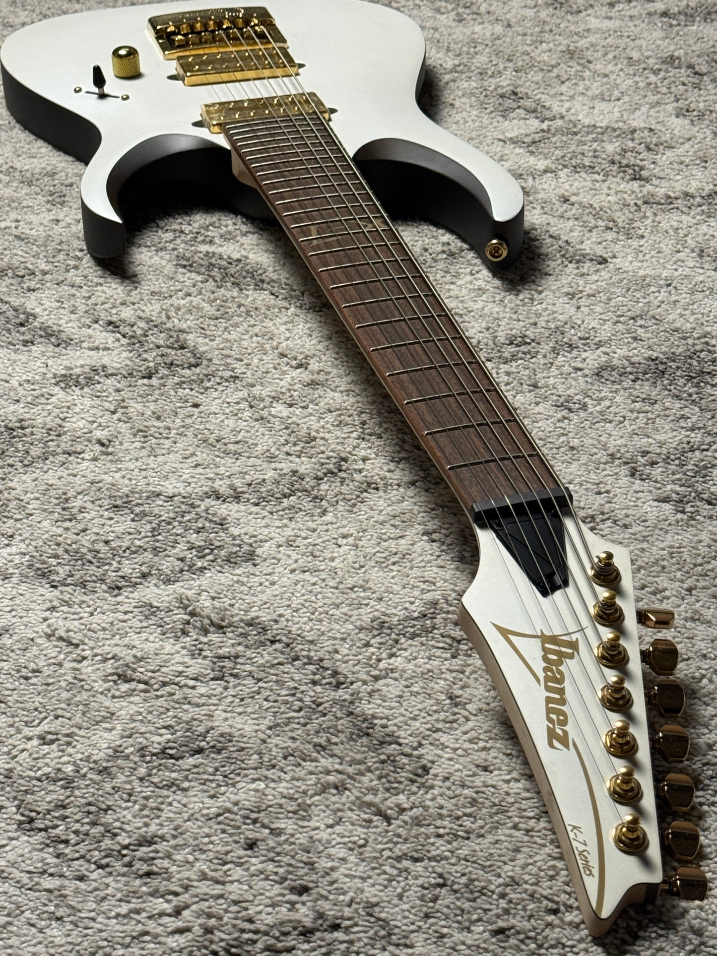 Ibanez K7YANG Brian 'Head' Welch Signature 7-String in Matte White