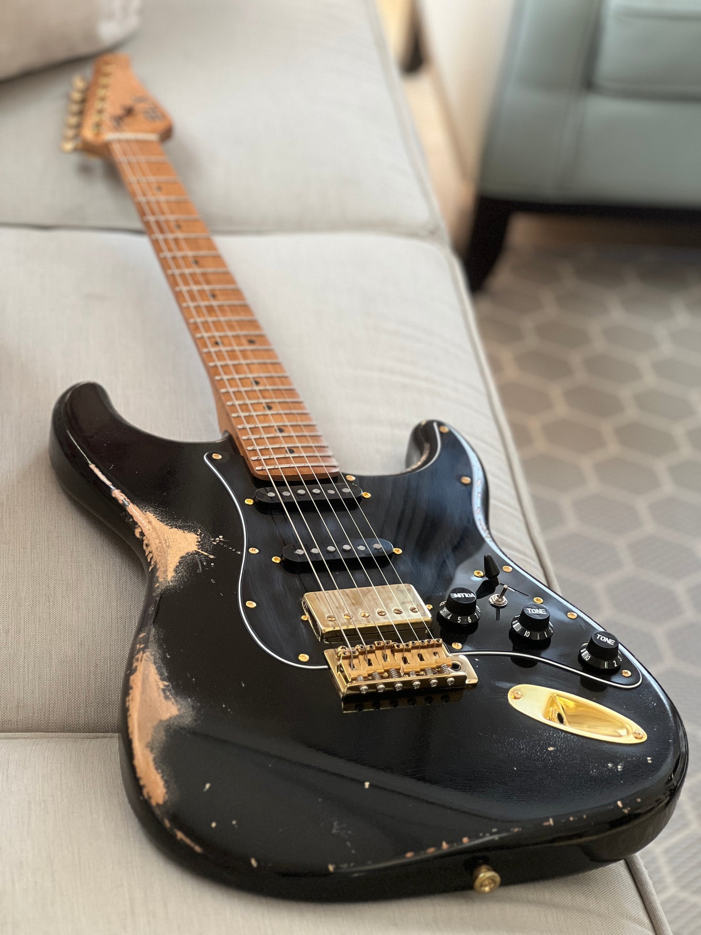 SLX Hawk Antique in Black Beauty with Gold Hardware Nitrocellulose Lacquer