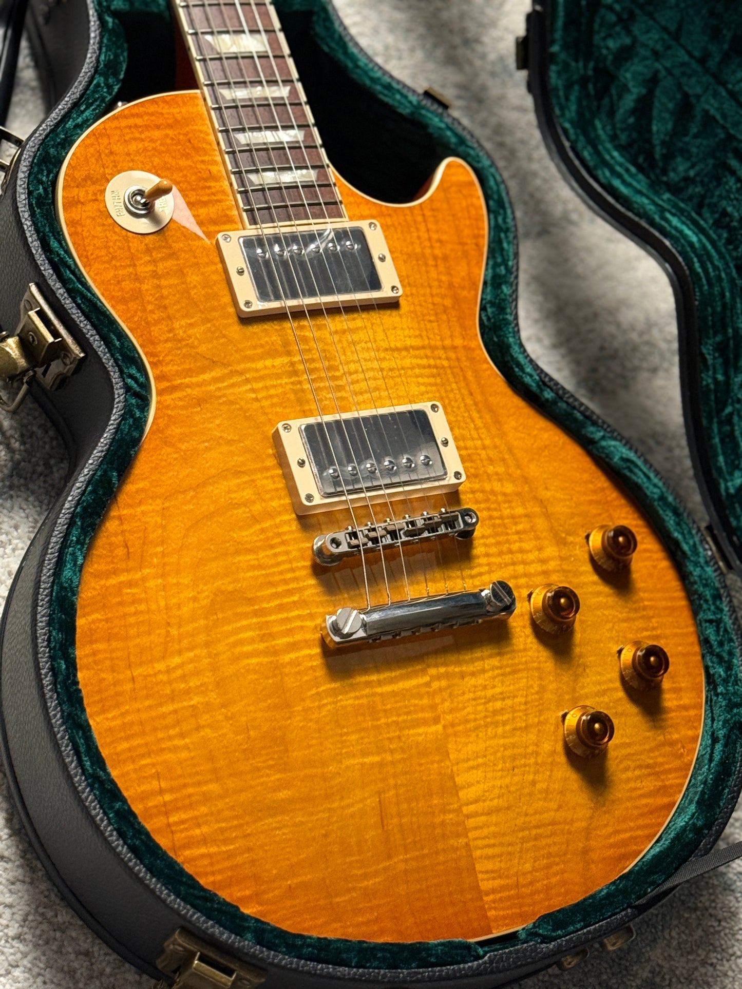 Tokai LS-301-3A HB Love Rock Japan Custom Shop Series in Honeyburst 2450566
