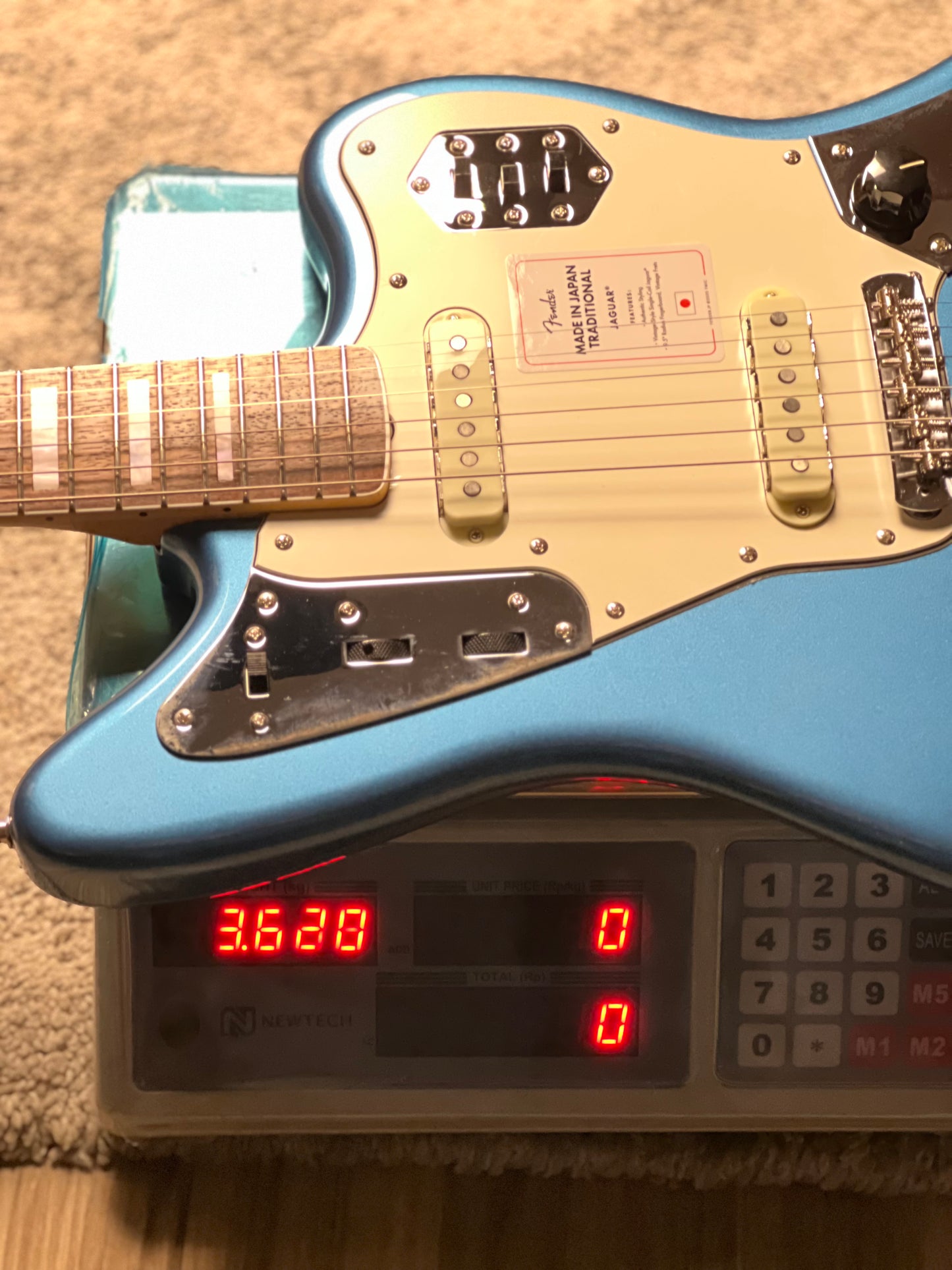 Fender Japan Traditional Late 60s Jaguar with RW FB in Lake Placid Blue JD26003584