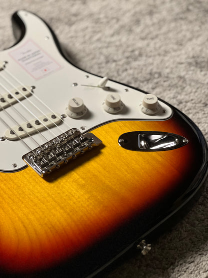 Fender Japan Traditional II Late 60s Stratocaster with Rosewood FB in 3 Tone Sunburst JD26001518