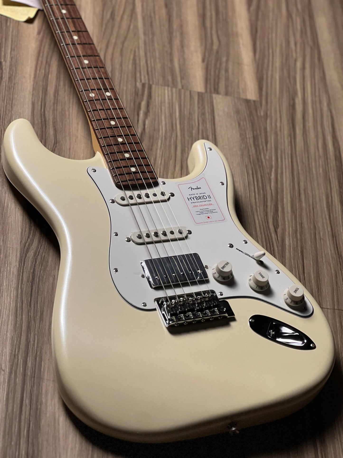 Fender Japan Hybrid II Stratocaster HSS with Rosewood FB In Olympic Pearl JD23033797