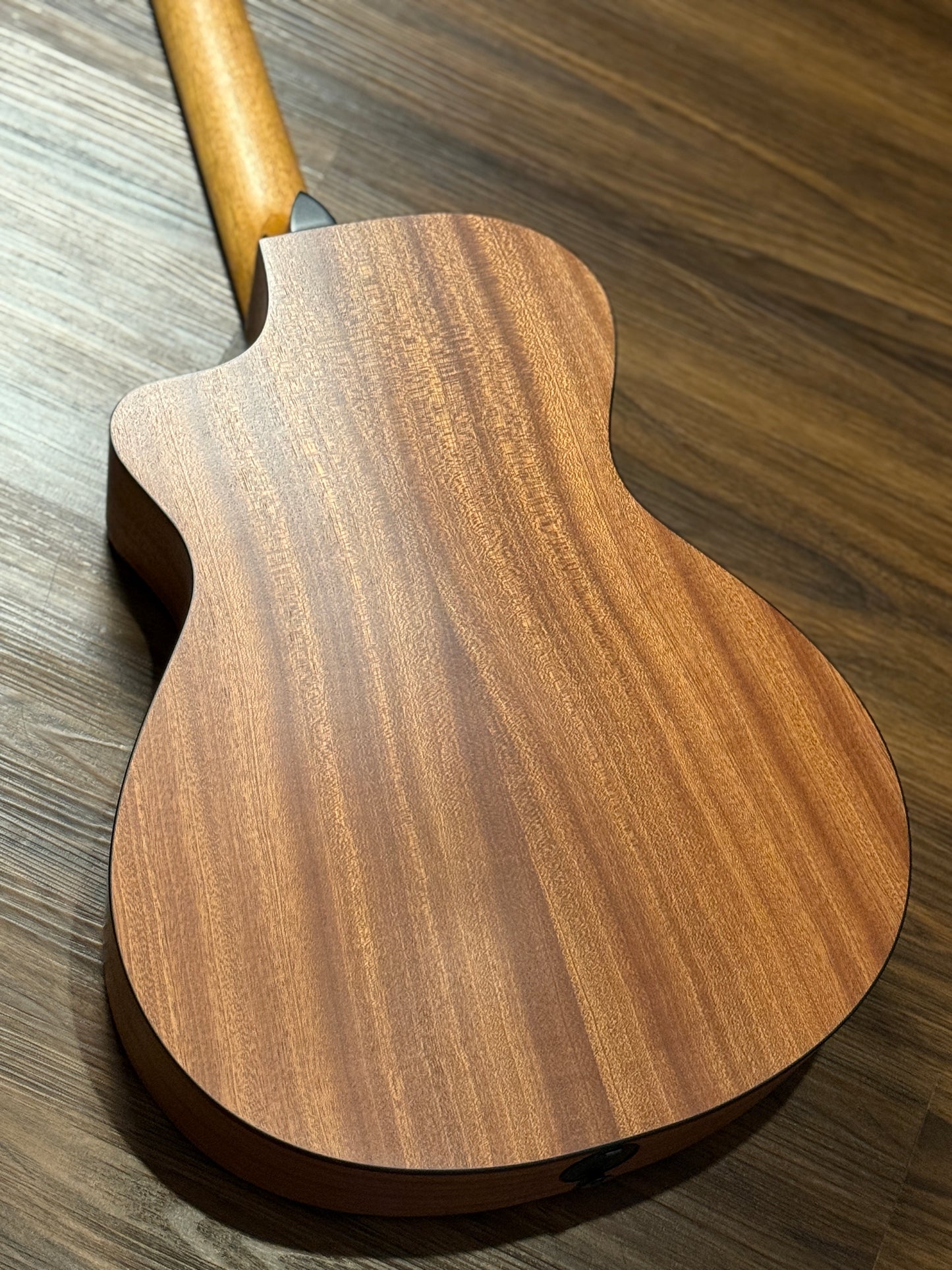 Taylor 112ce-N Acoustic Guitar in Sapele/Spruce