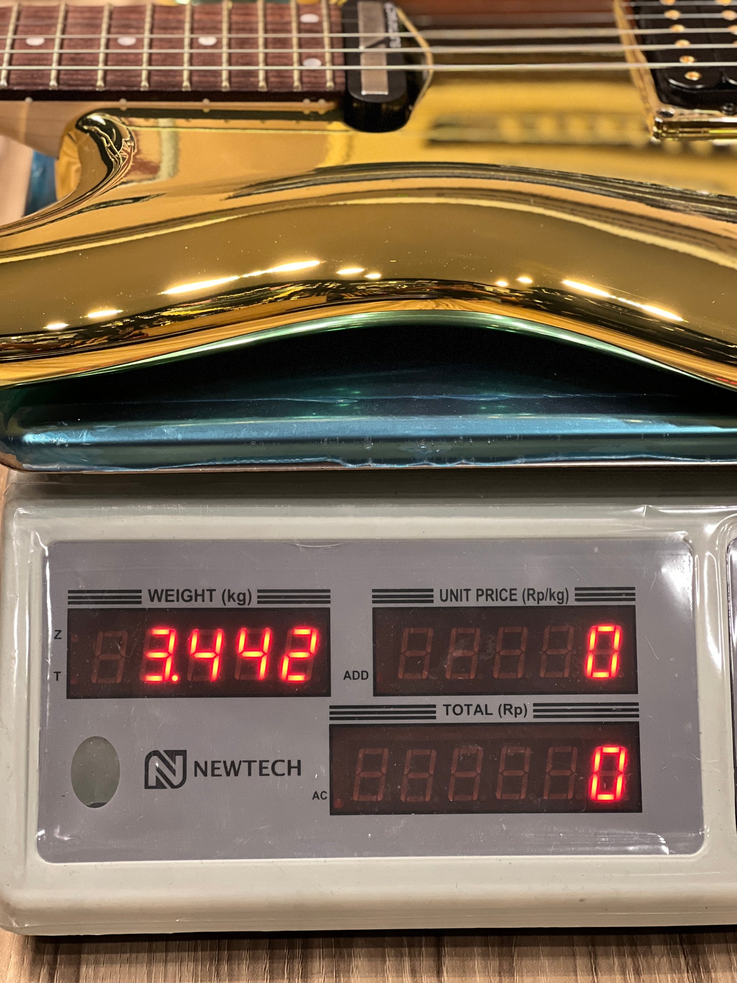 Ibanez JS1GD Joe Satriani Signature in Gold Boy with Case Limited Edition F2507381